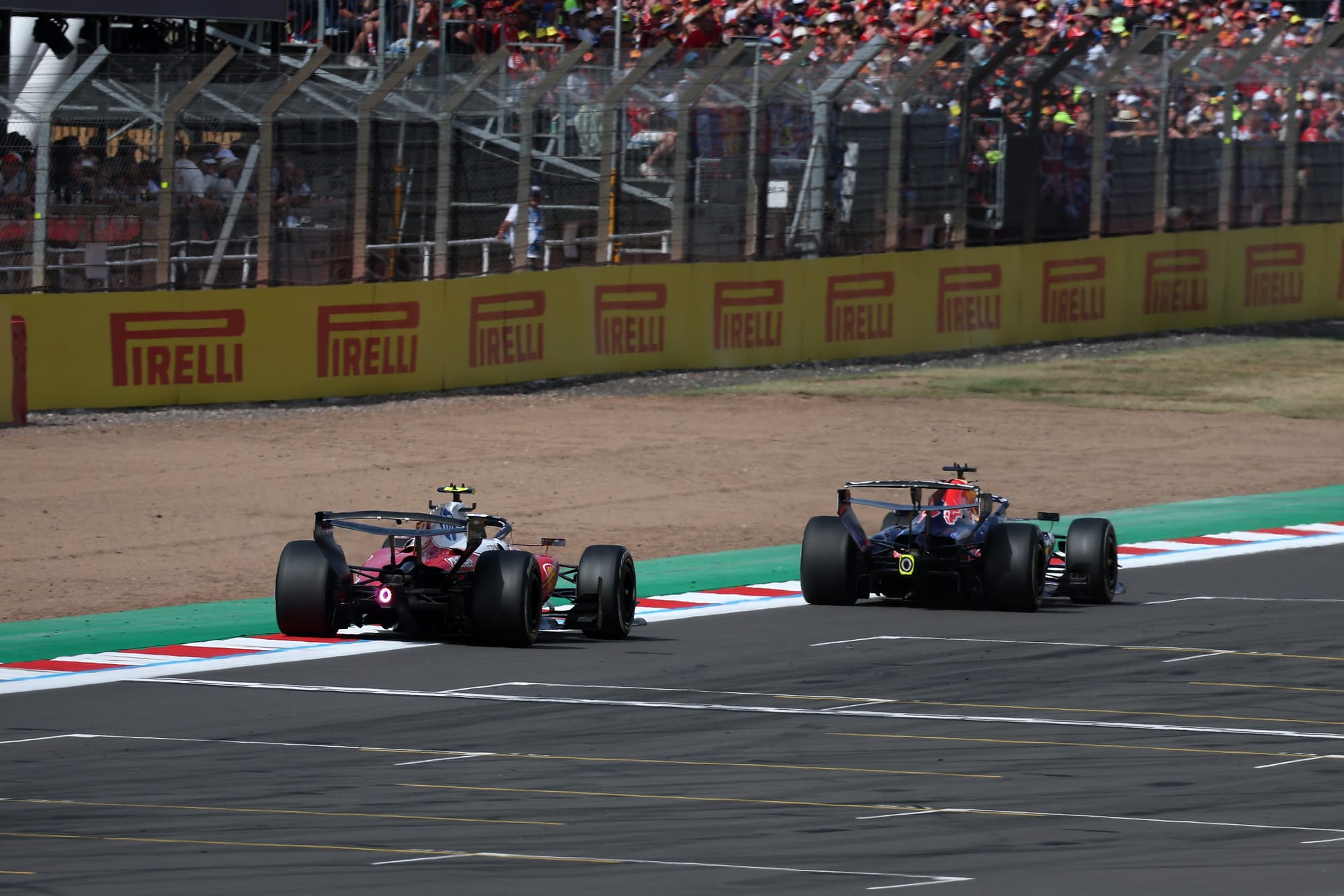 Ailerons arrière « Macarena » en F1 : la FIA ouvre des discussions avec Red Bull et Ferrari après l’accident de Verstappen