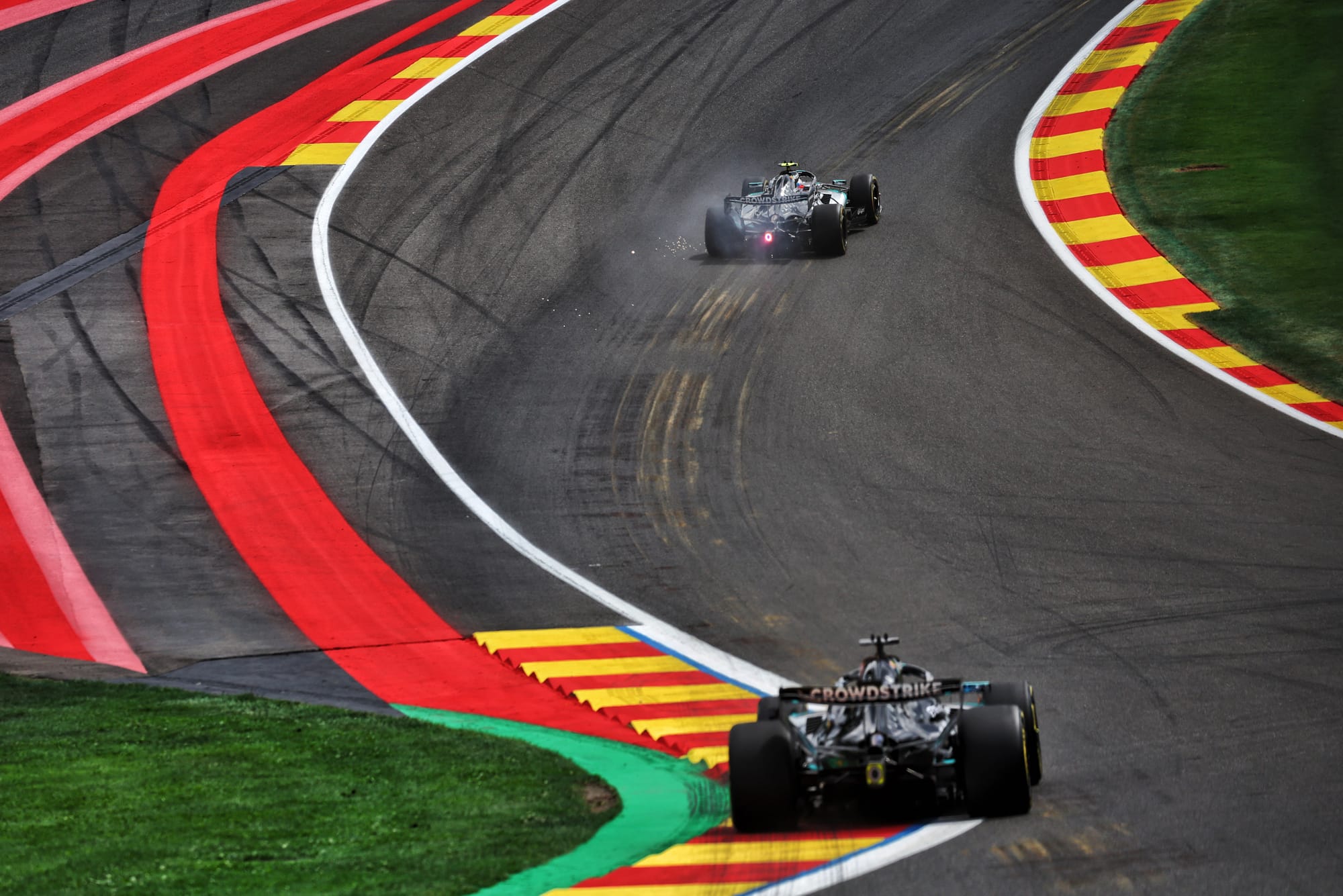 Essais du vendredi à Spa: Antonelli en patron, Russell décroche, Verstappen se relance