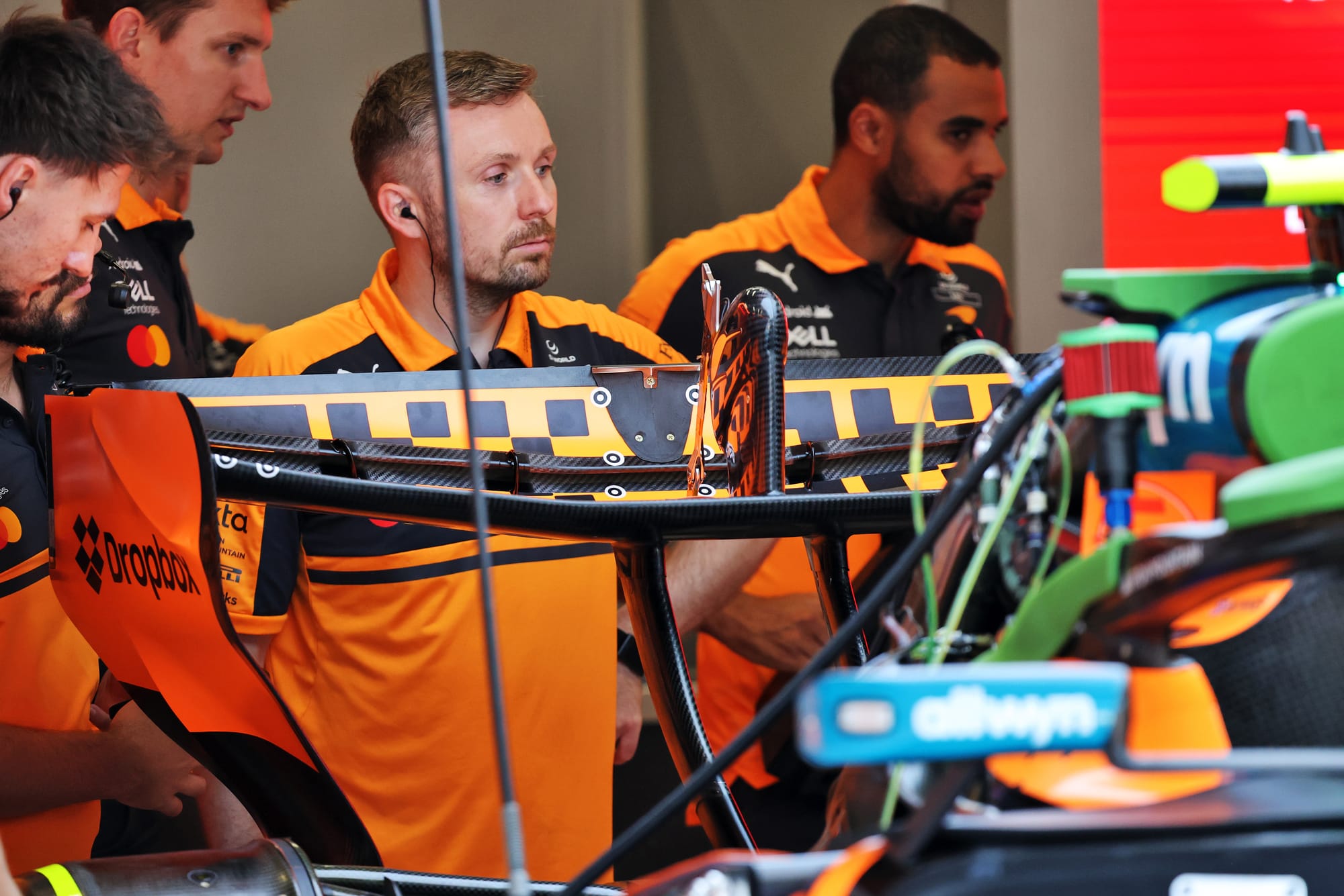 McLaren relance son aileron arrière basculant : premiers essais en Hongrie, course pas avant septembre