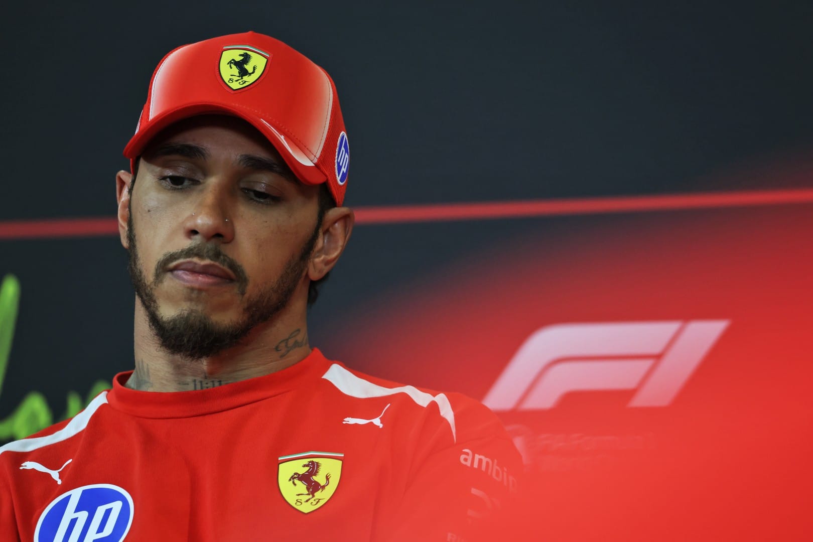 Hamilton pénalisé en Hongrie : Leclerc rejoint Norris en première ligne après l’incident avec Piastri