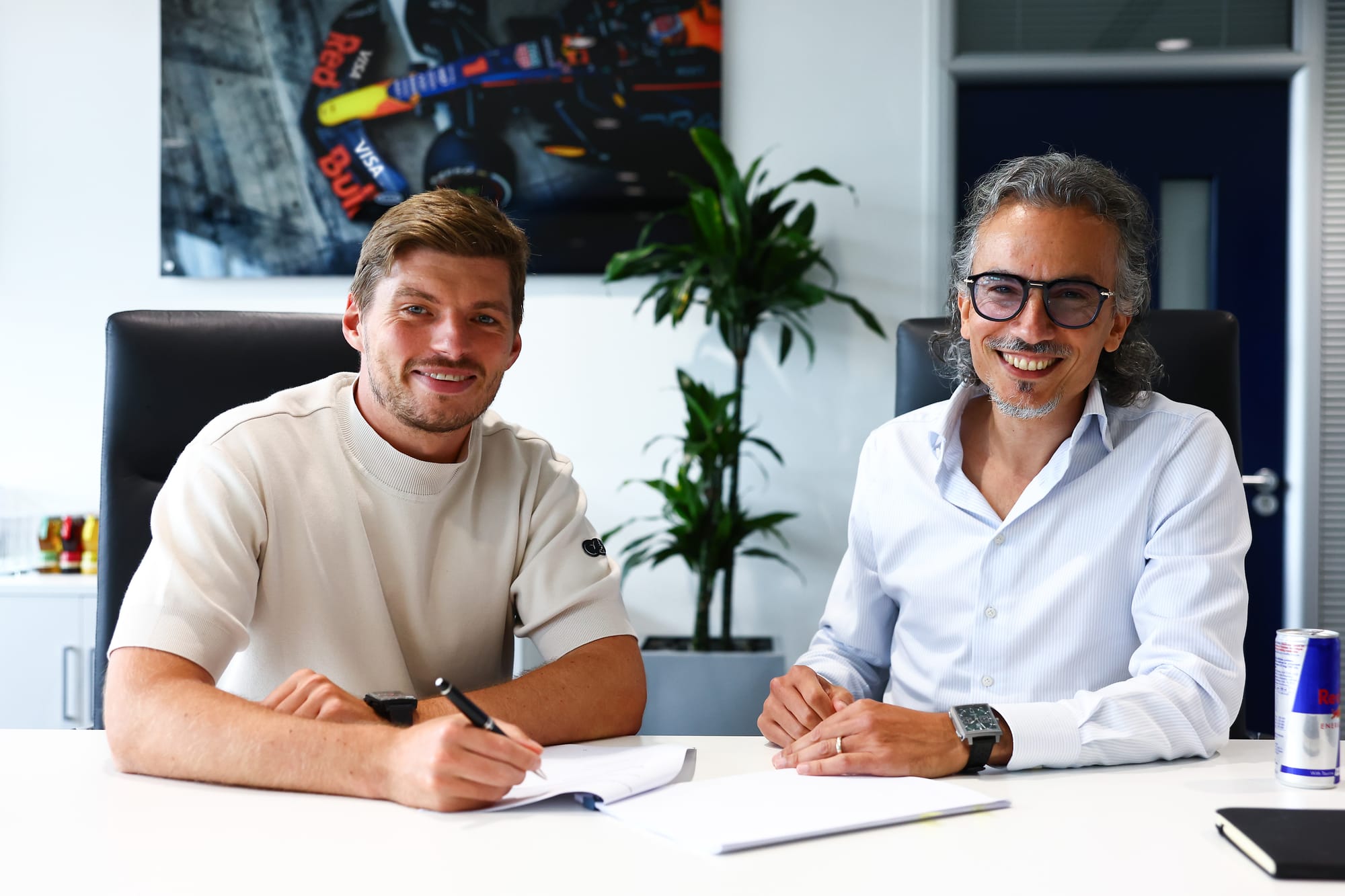 Max Verstappen prolonge chez Red Bull jusqu’en 2030 : un accord inattendu avant Zandvoort