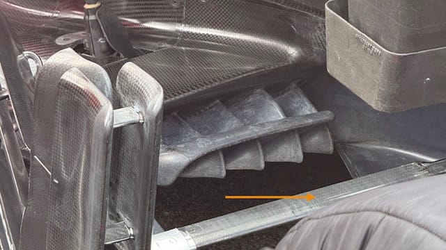 Splitters du plancher et vane horizontal pour optimiser l’écoulement à l’avant