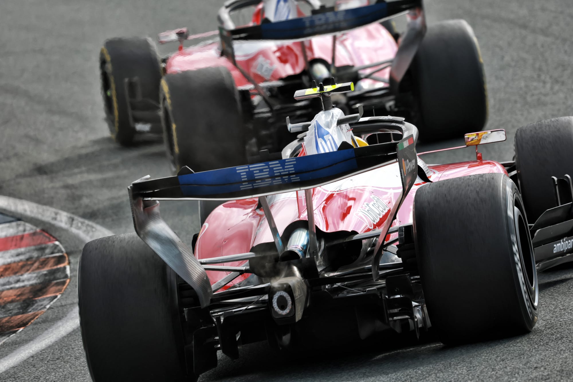 Consignes d’équipe à Zandvoort : Hamilton reproche à Ferrari une exécution trop lente face à Mercedes