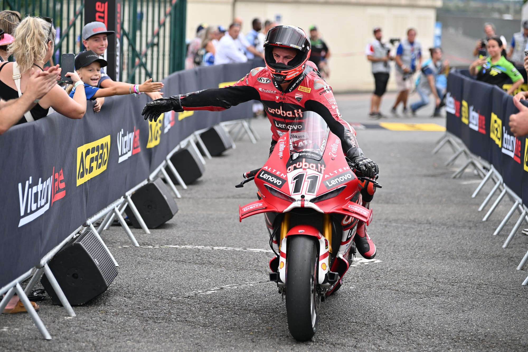 Nicolo Bulega en MotoGP en 2027 : pourquoi le leader du WorldSBK arrive déjà prêt