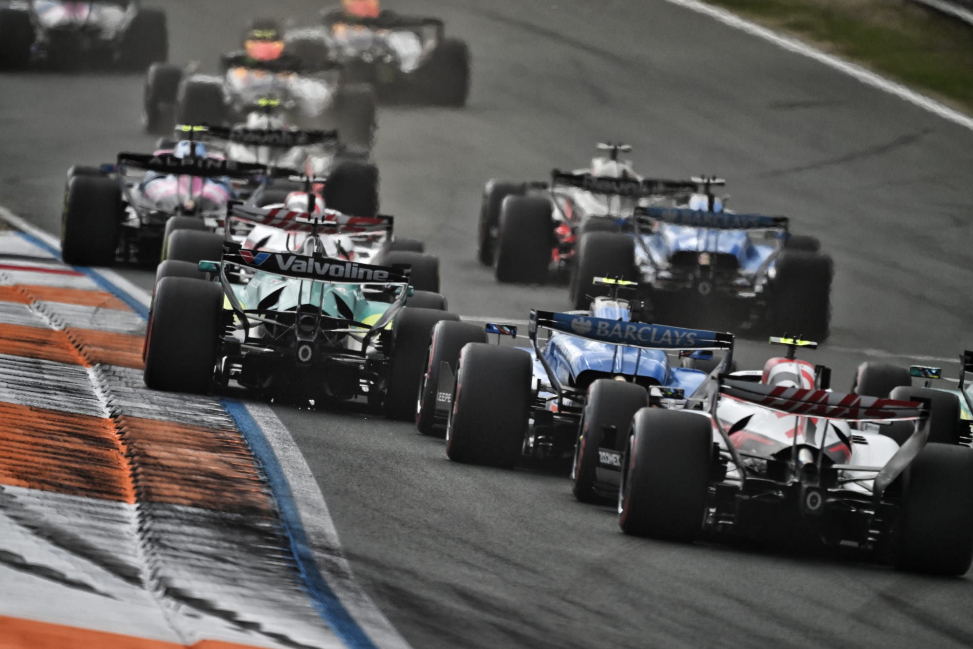 Qui possède vraiment les écuries de F1 en 2026 ? Les coulisses d’un boom de valorisation