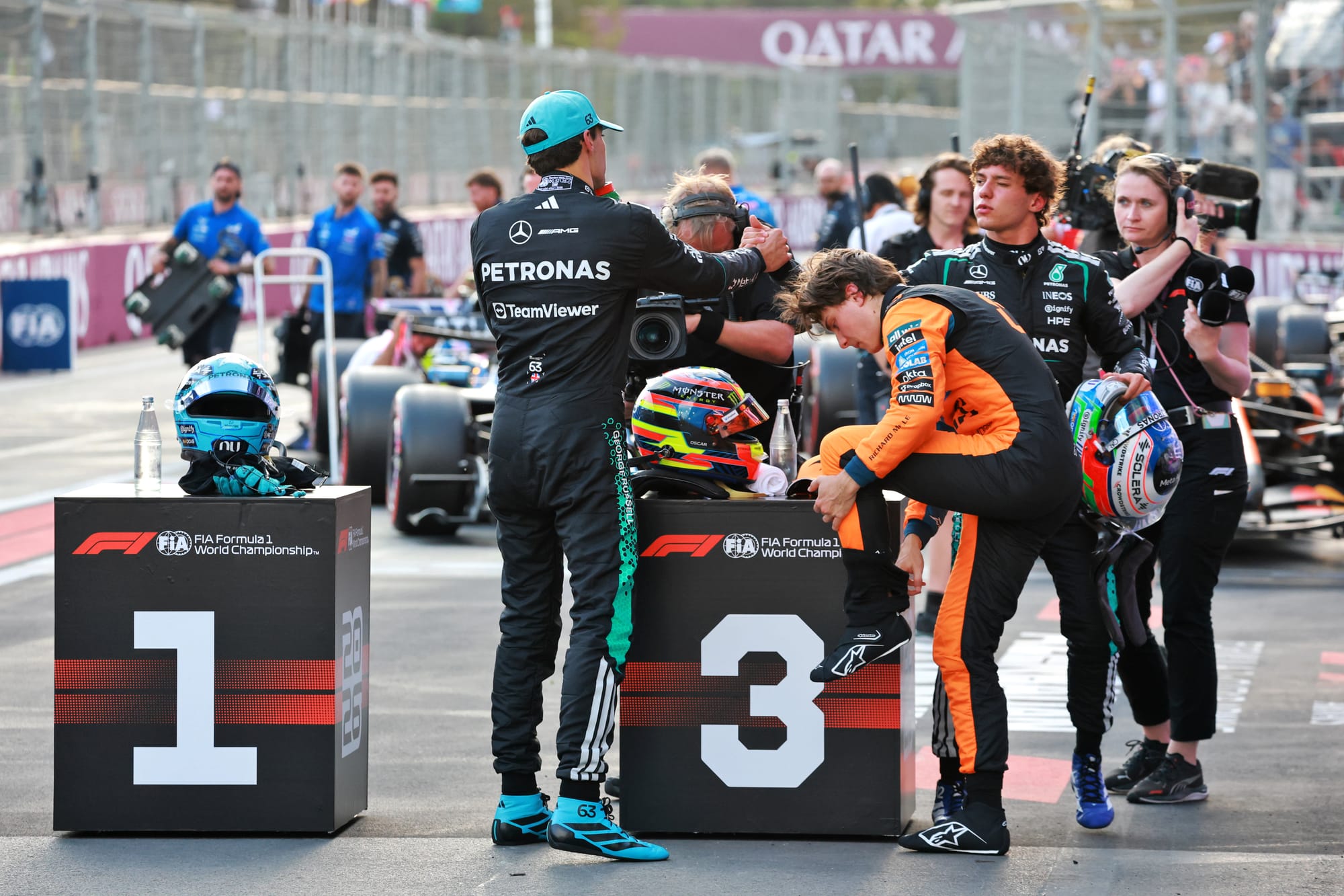 Qualifications à Bakou : Russell intouchable, Verstappen en galère, Sainz pénalisé