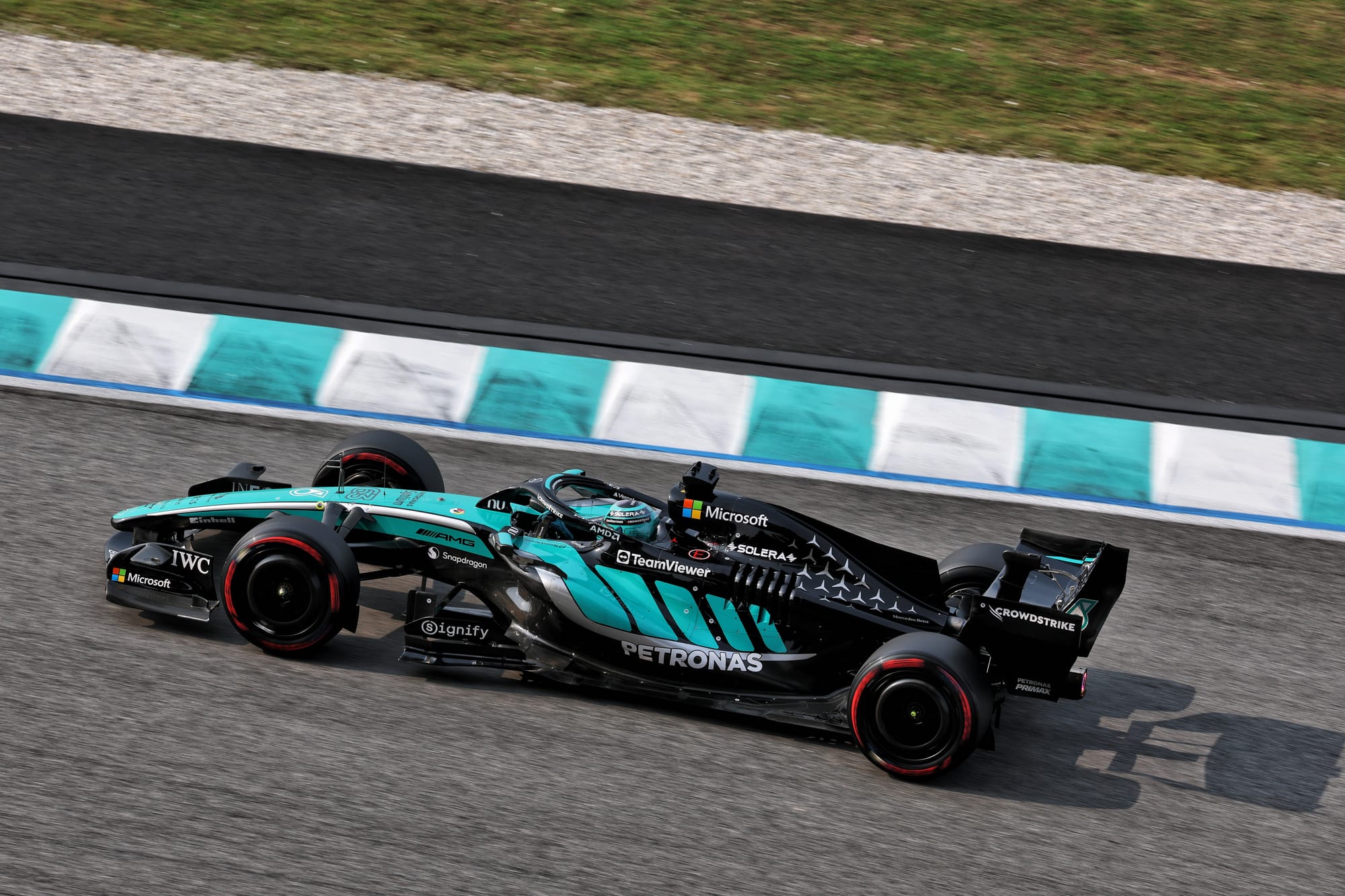 Qualifications F1 en Malaisie: Verstappen frappe fort, Mercedes décroche, Hamilton surprend