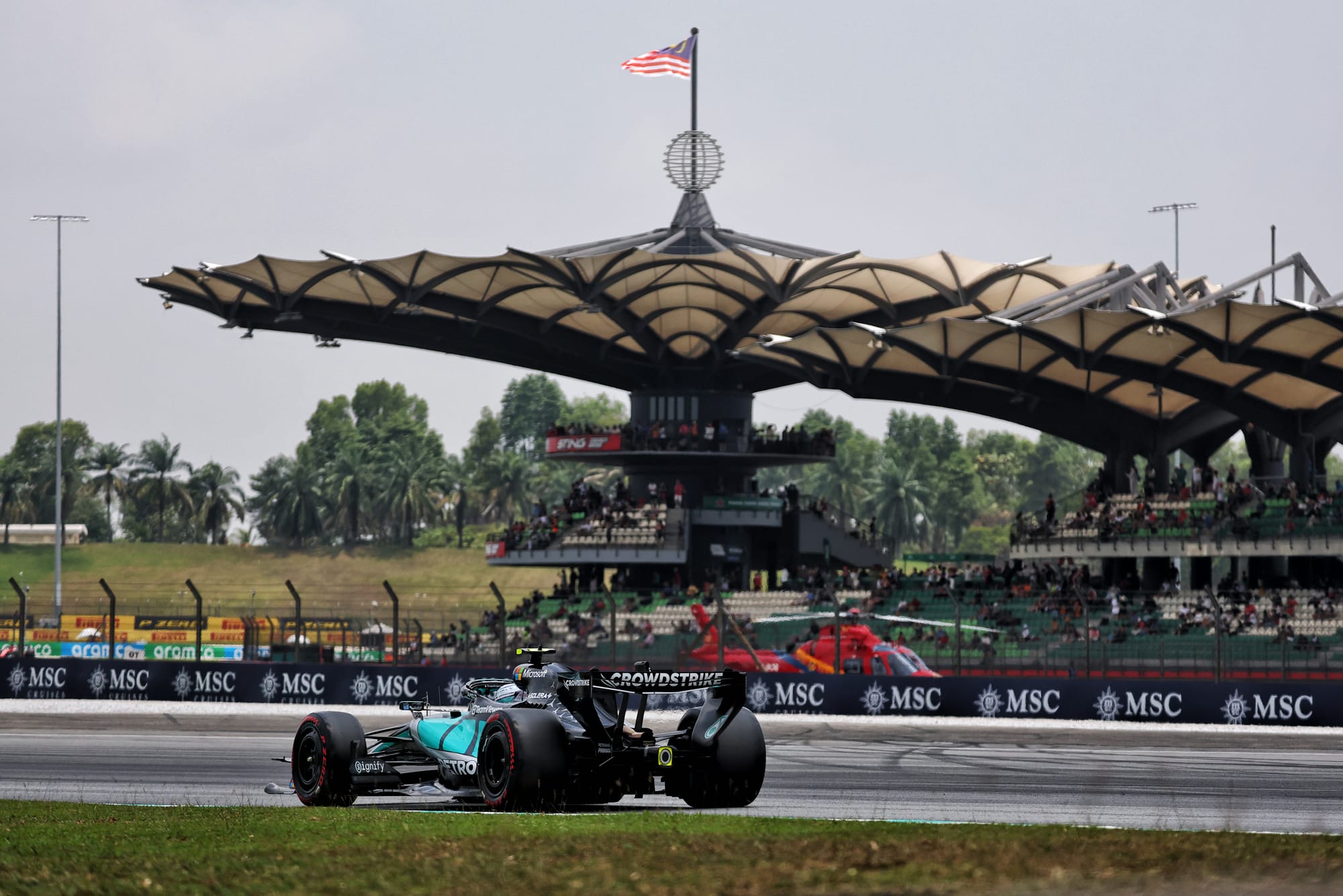Mercedes en plein doute à Sepang : pourquoi la grosse évolution semble avoir fait reculer l’équipe