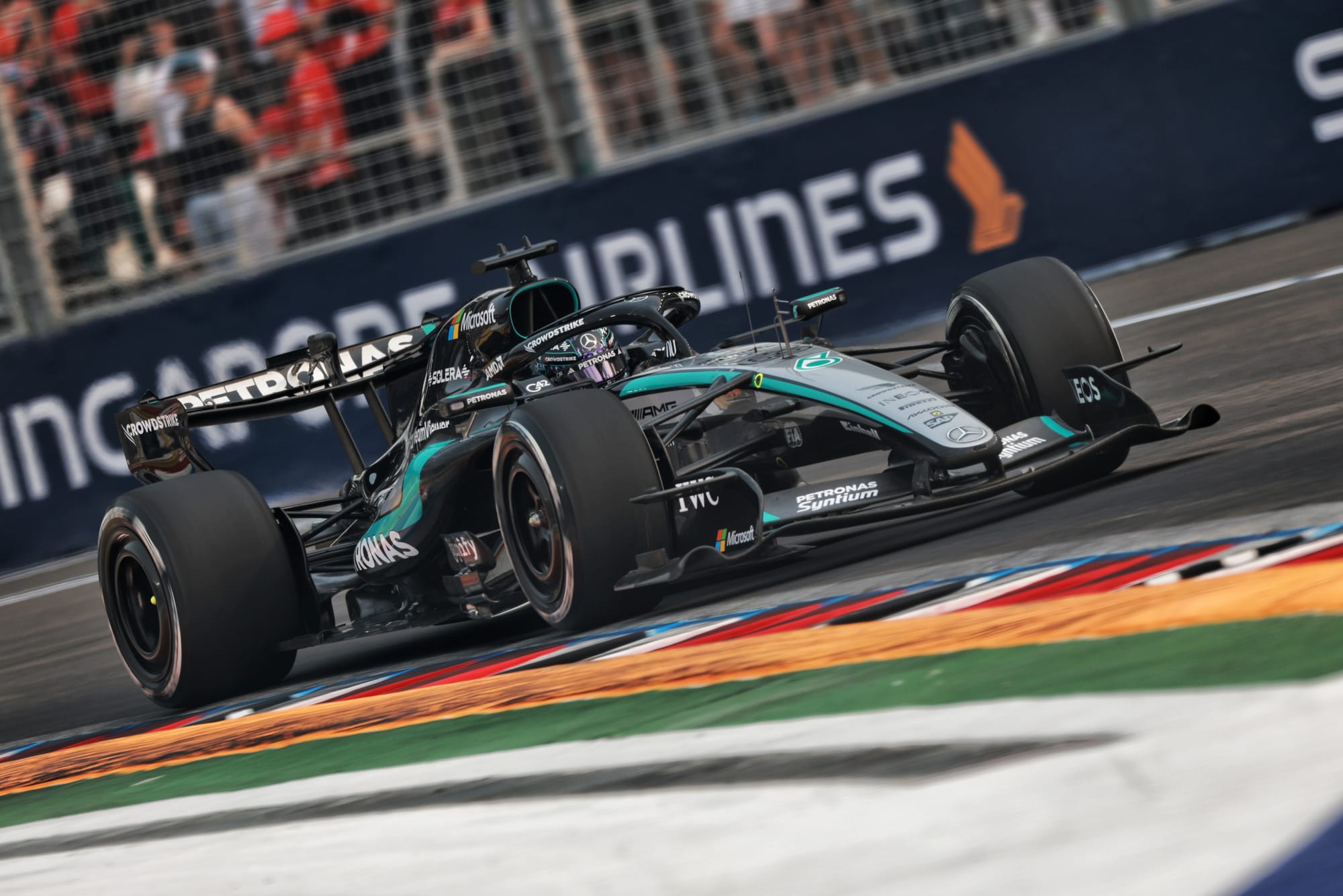 Russell en tête de l’unique essai du GP de Singapour 2026, Mercedes à deux visages