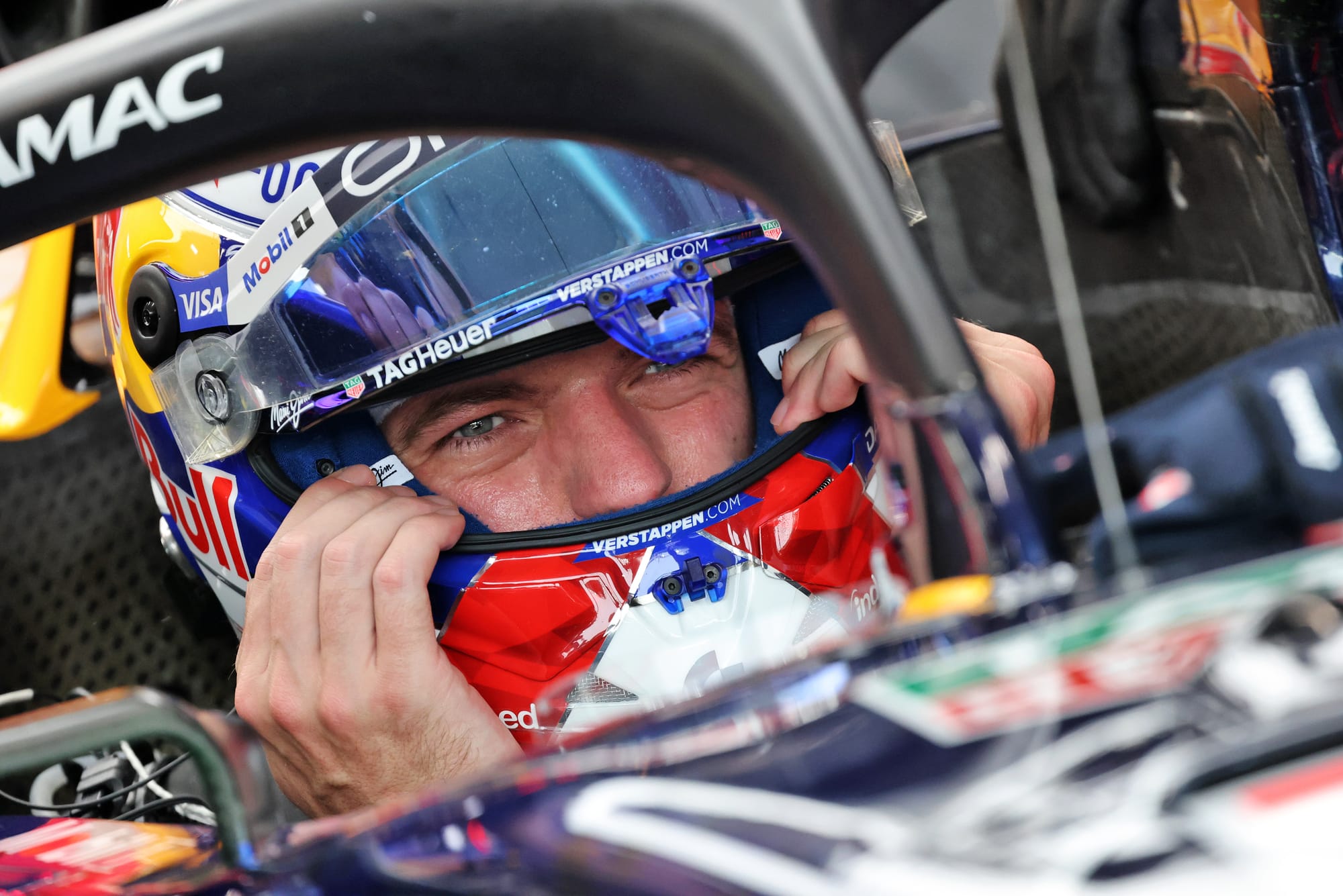 Singapour : Verstappen signe le meilleur temps des qualifications sprint, la grille est fixée