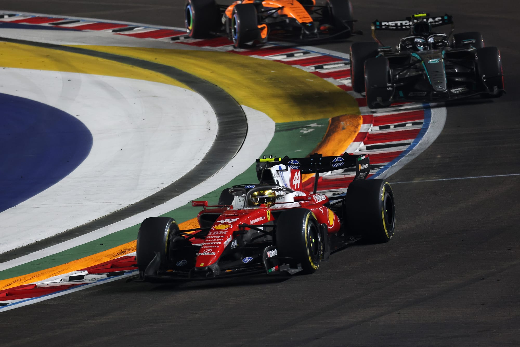 F1 Singapour : le pari stratégique qui a coûté un podium à Hamilton chez Ferrari