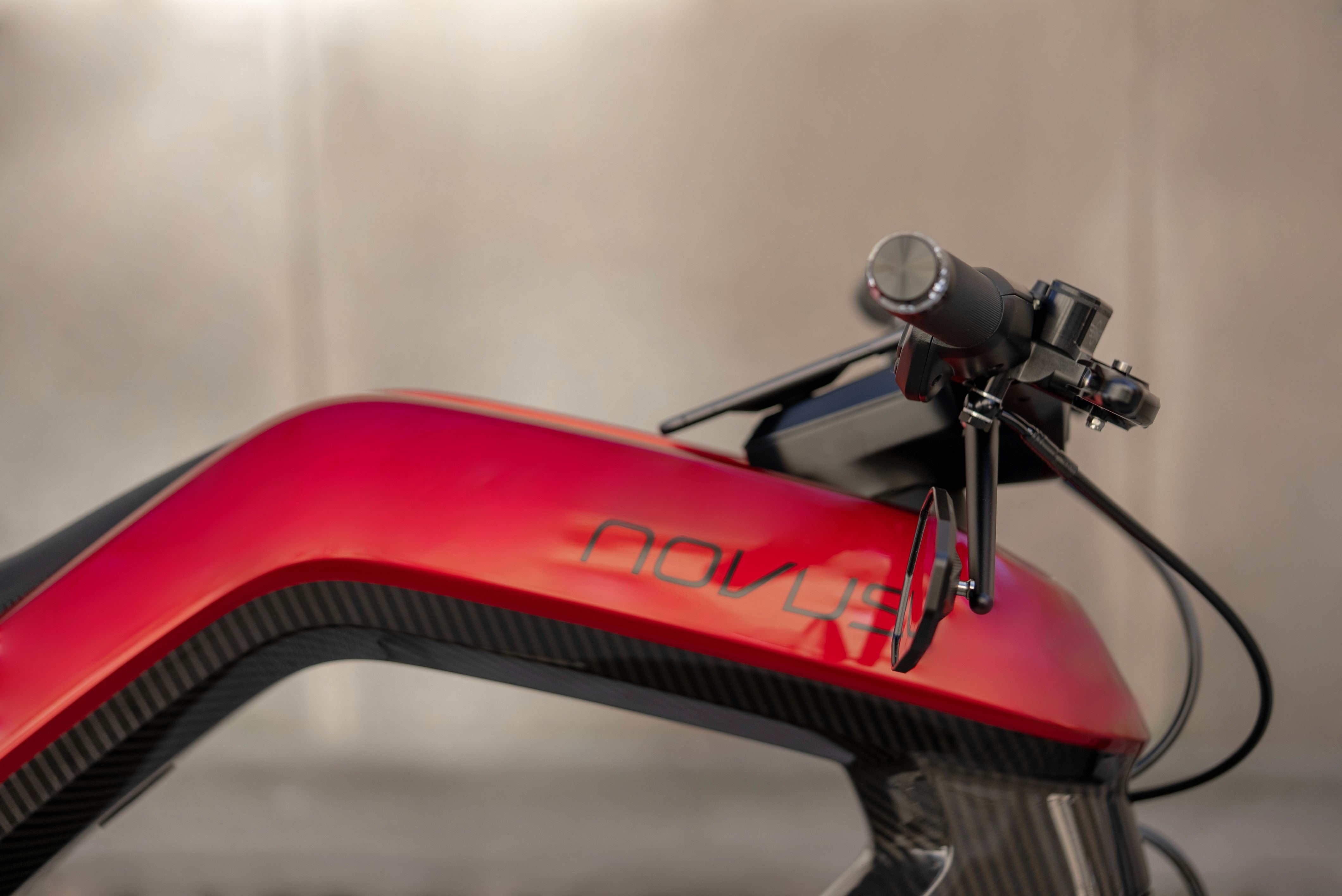Détail du design de la NOVUS One, Lightbike électrique, image officielle NOVUS