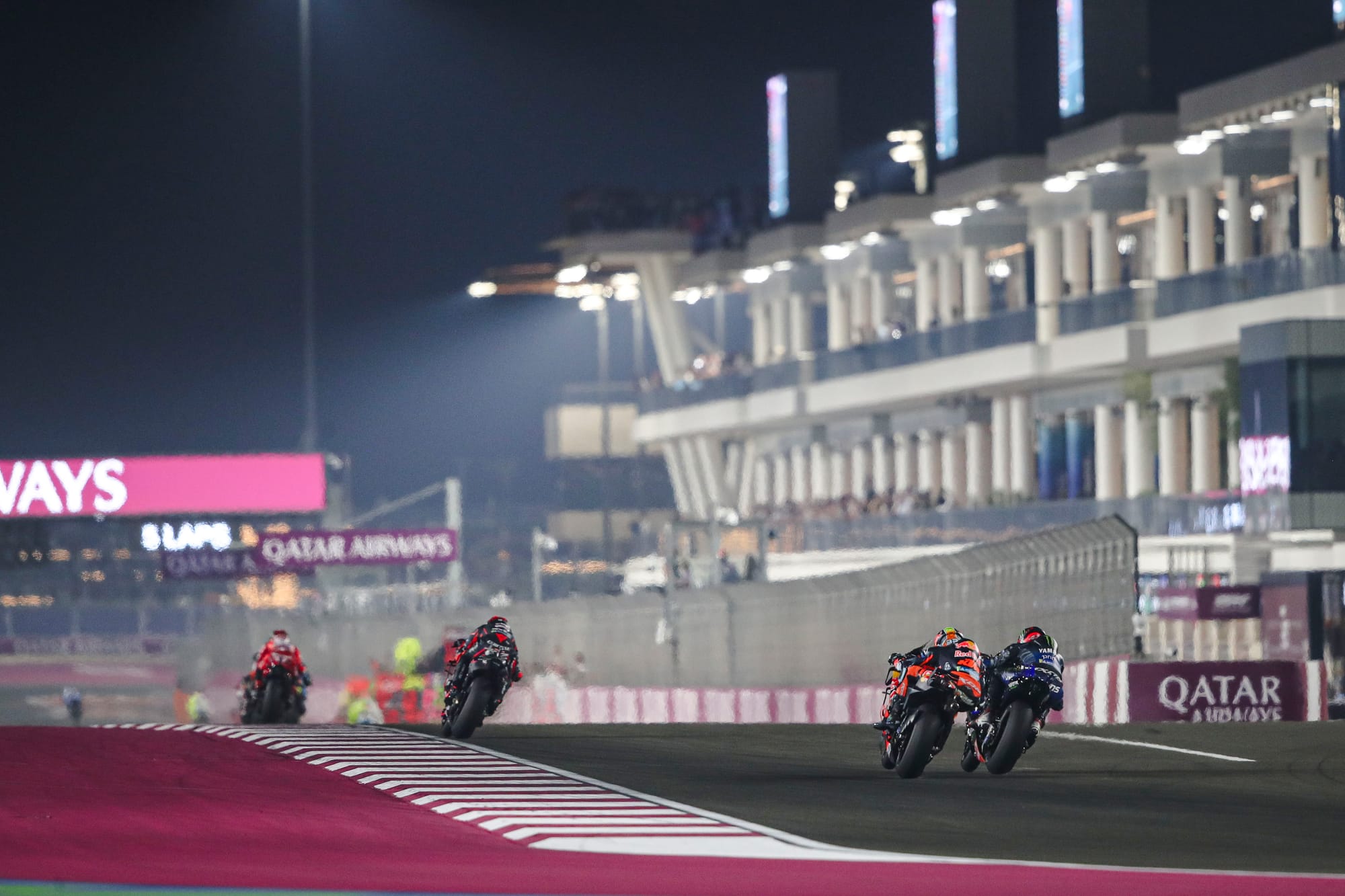 MotoGP : vote secret des pilotes contre le Qatar, inquiétudes grandissantes autour de Lusail