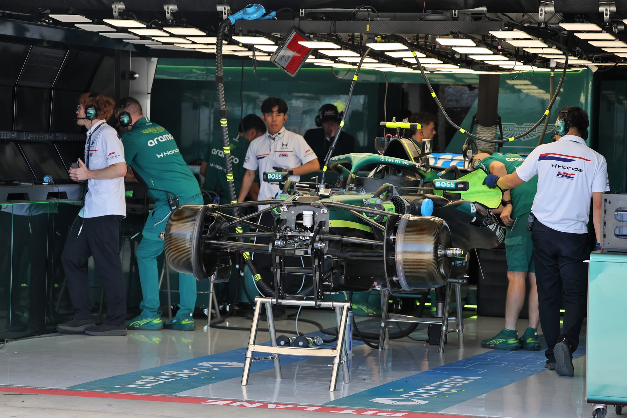 Grand Prix F1 des États-Unis à Austin : moteurs retardés, tensions en coulisses et inquiétudes physiques