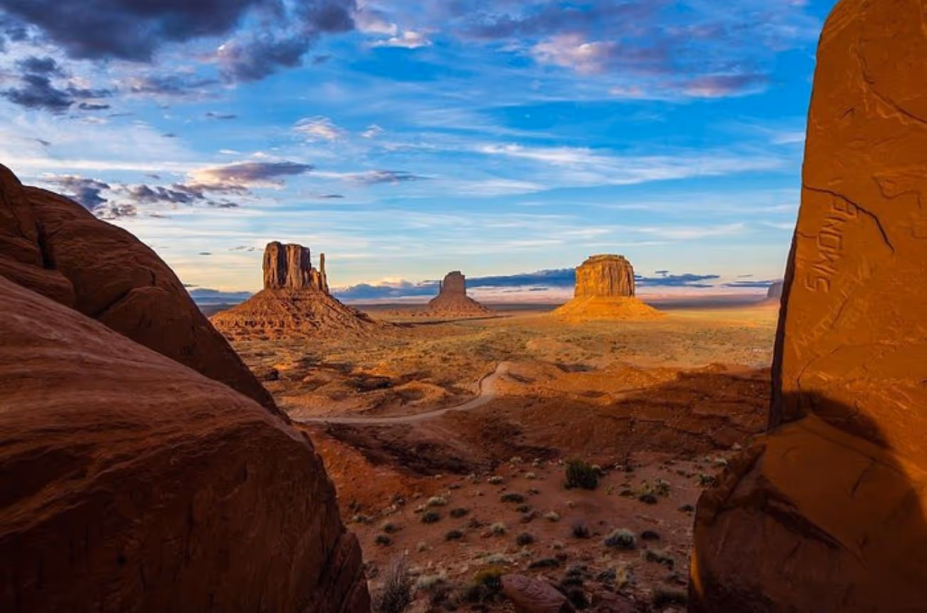 Explore the iconic landscapes of Monument Valley on a 3-hour guided tour, delving into its rich Navajo heritage and visiting renowned formations like the Mittens and John Ford’s Point.