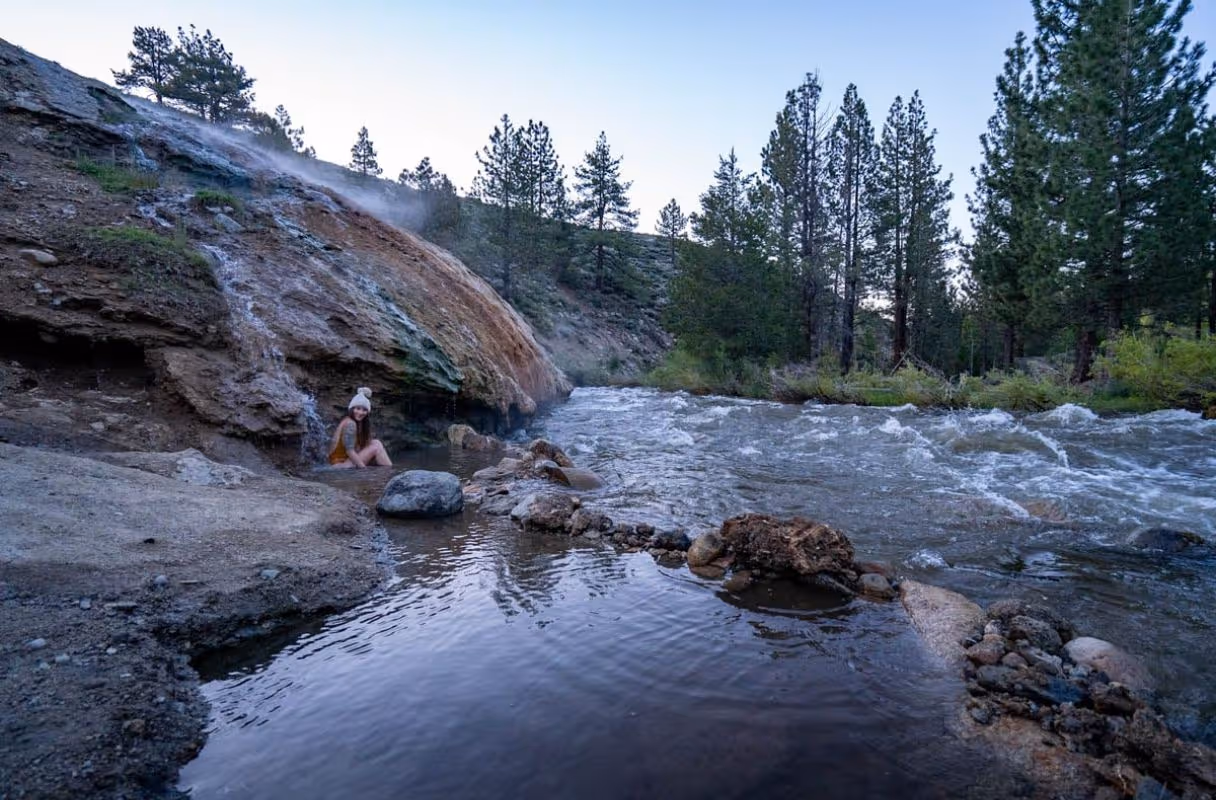 Travertine Hot Springs (Bridgeport)