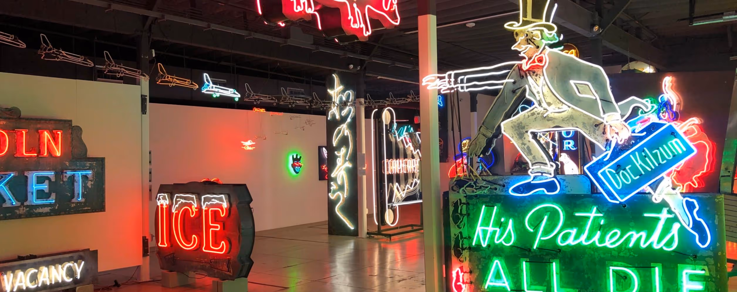 Museum of Neon Art