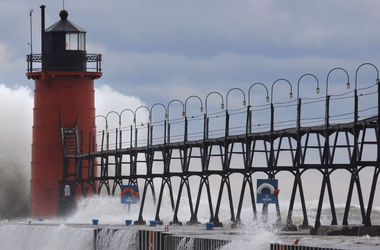 South Haven Beaches (South Haven Lighthouses)