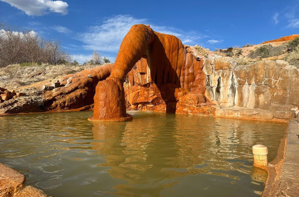 Mystic Hot Springs (Monroe)
