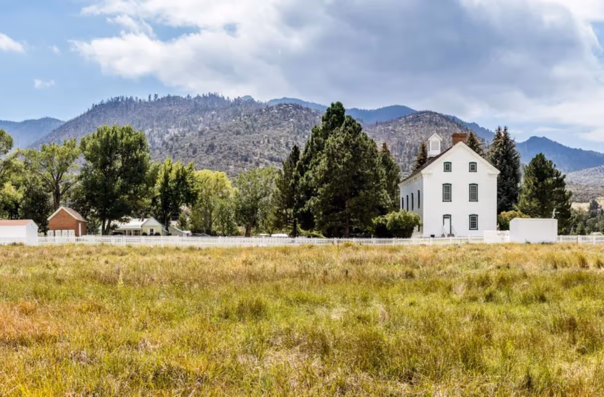 Pine Valley Chapel (Washington Co.)