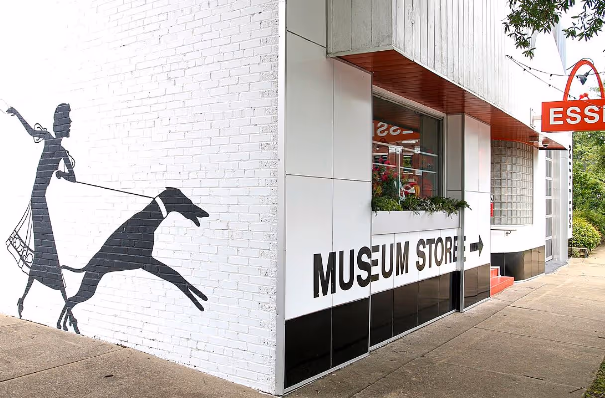 Esse Purse Museum