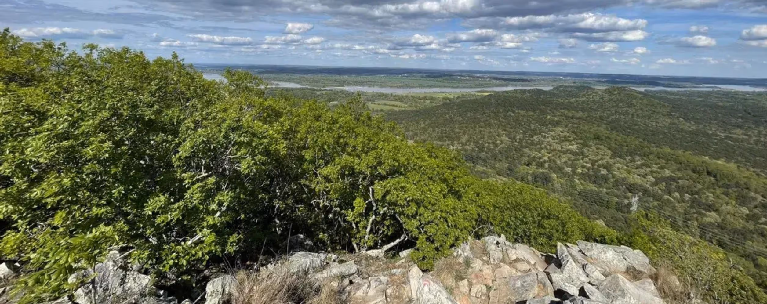 Pinnacle Mountain West Summit Trail