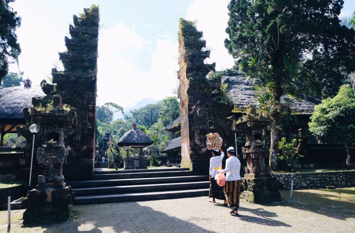 Pura Luhur Batukaru Temple