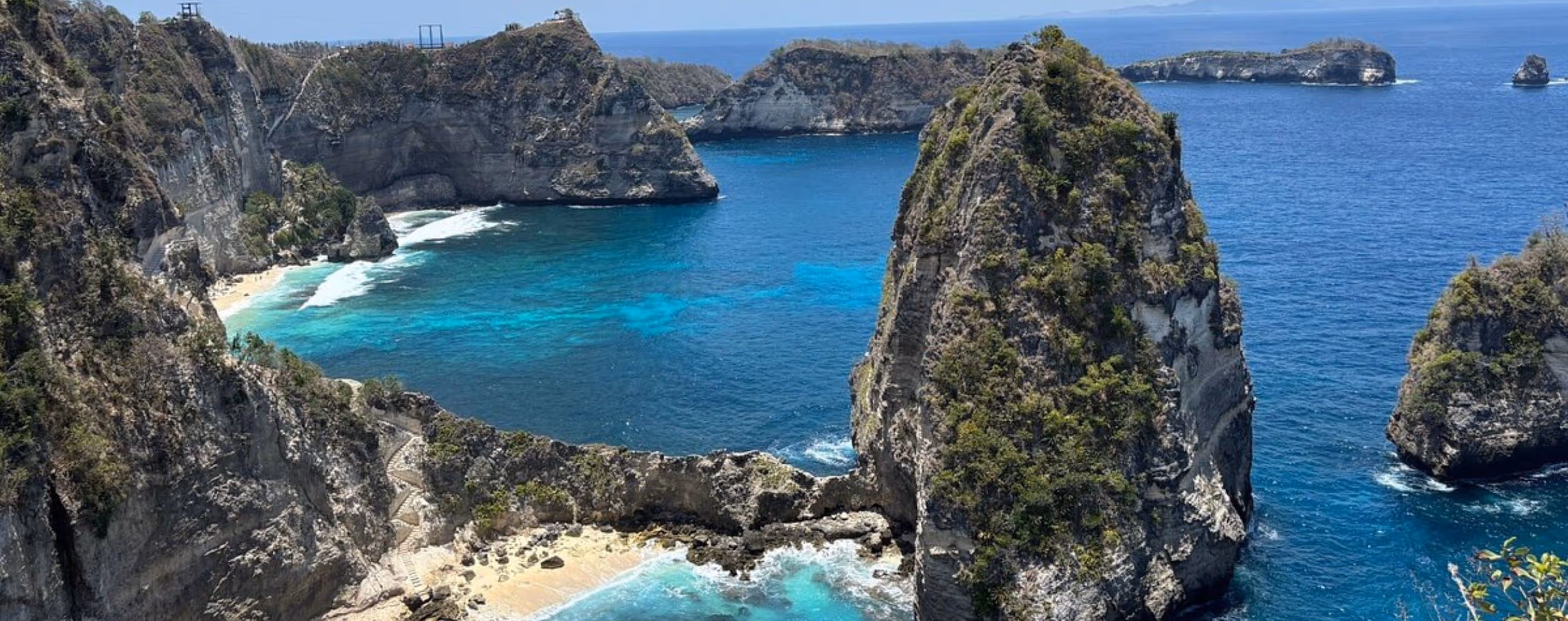 Thousand Islands Viewpoint & Tree House (Nusa Penida)