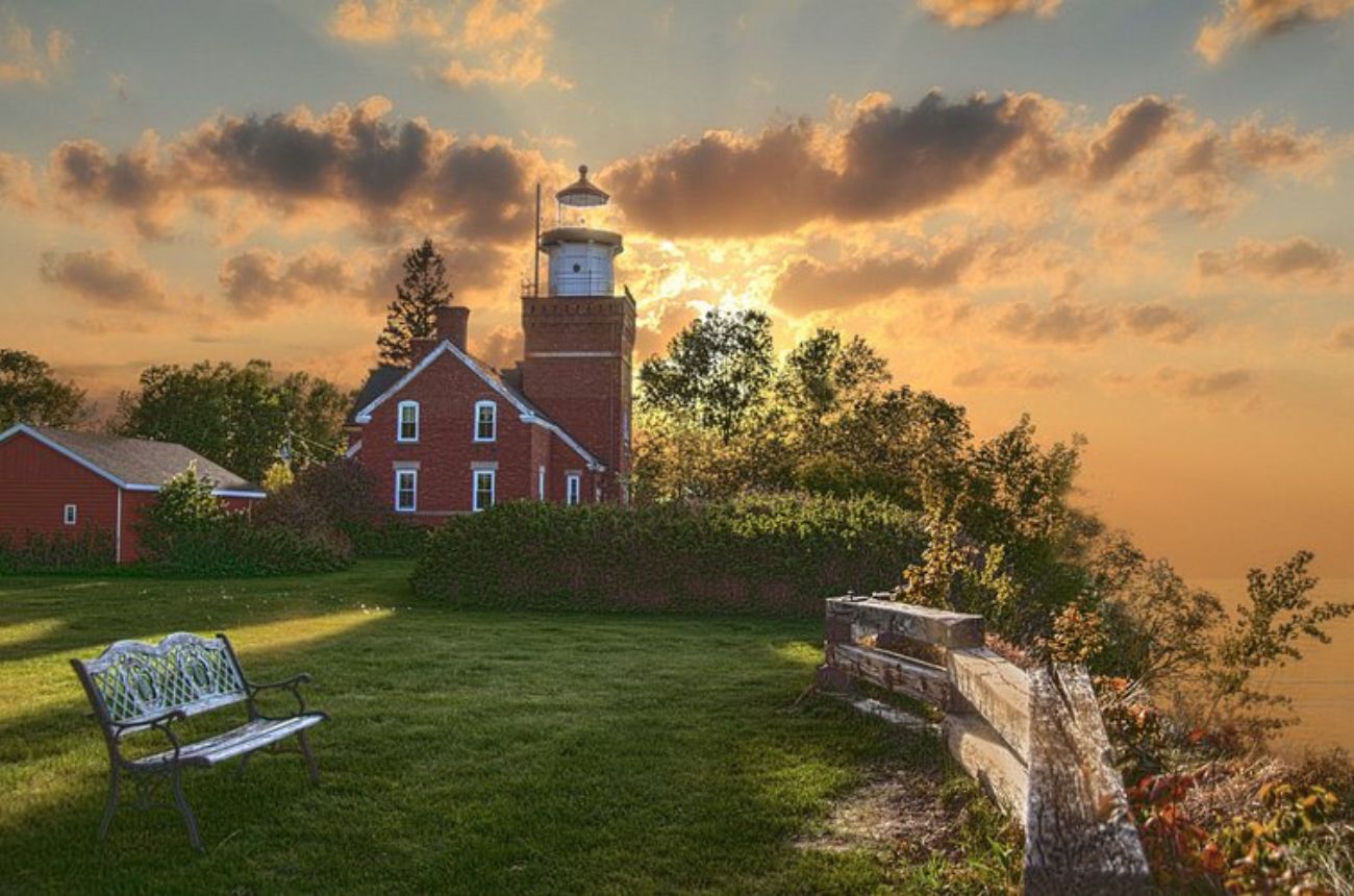 Big Bay Point Lighthouse B&B