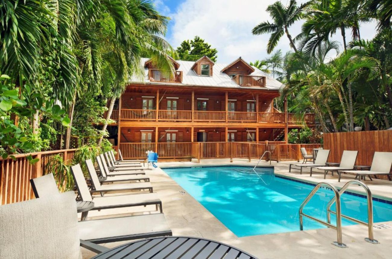 Island City House