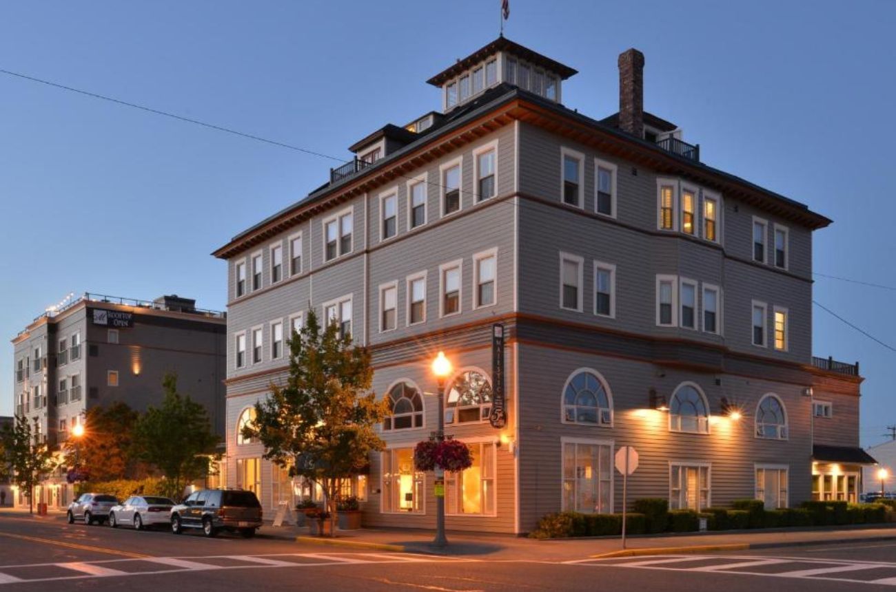Majestic Inn & Spa