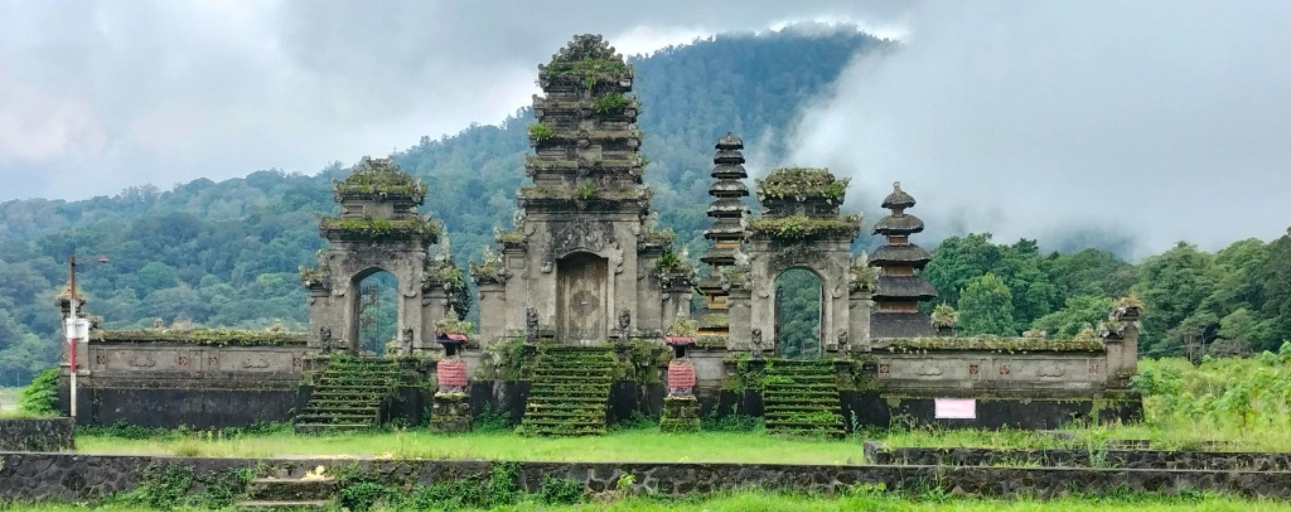 Pura Ulun Danu Tamblingan
