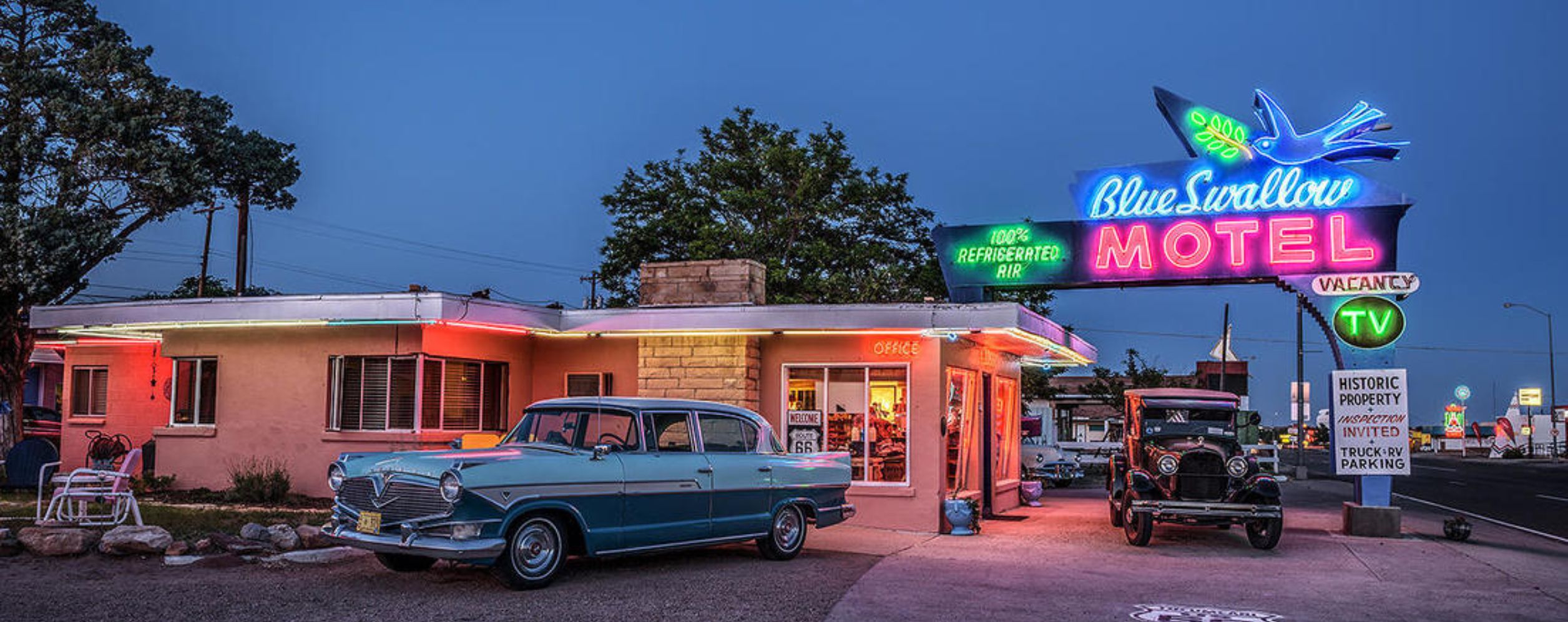 Blue Swallow Motel