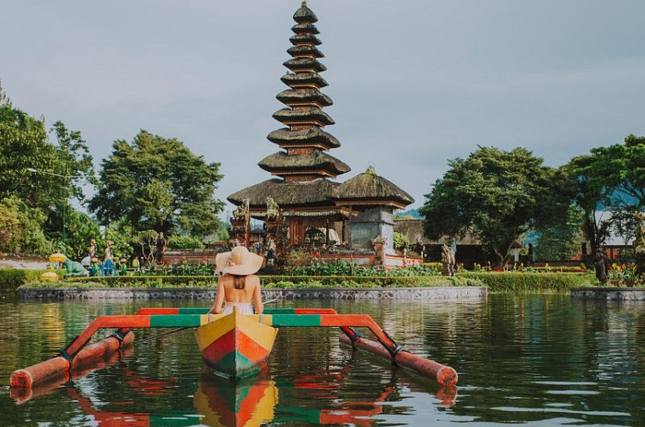 Enjoy a full-day private excursion through Bali’s central highlands, visiting iconic water temples and the lush, UNESCO-recognized rice terraces—all with door-to-door service.