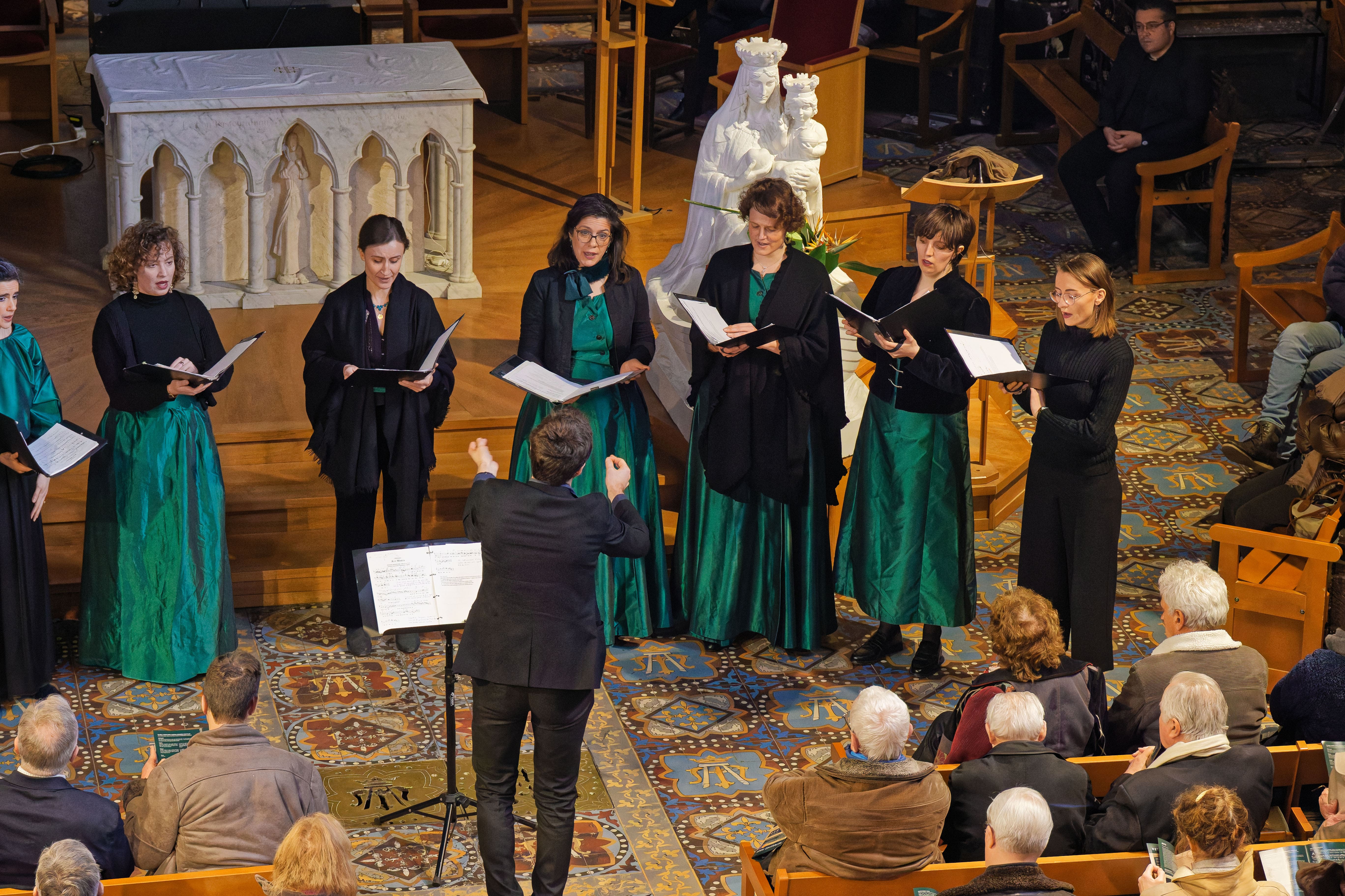 L’ensemble vocal féminin Flos de Virga a permis à près de 200 personnes de découvrir le riche patrimoine musical des fêtes mariales 