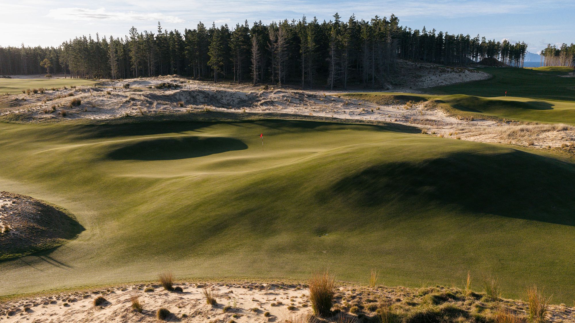 The sixth green at Te Arai North