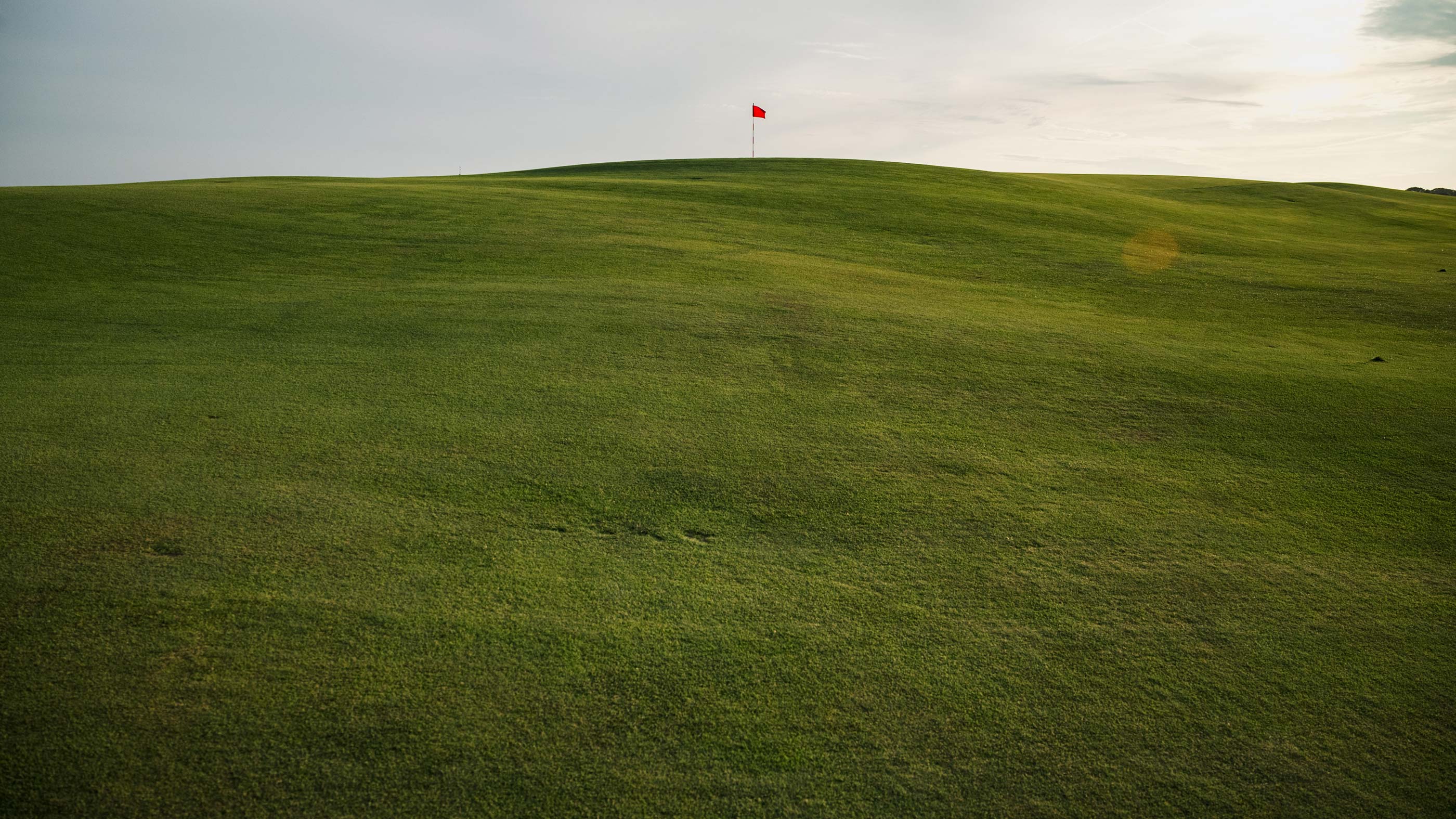 Behind the fifth green at Shinnecock Hills (Fried Egg Golf)