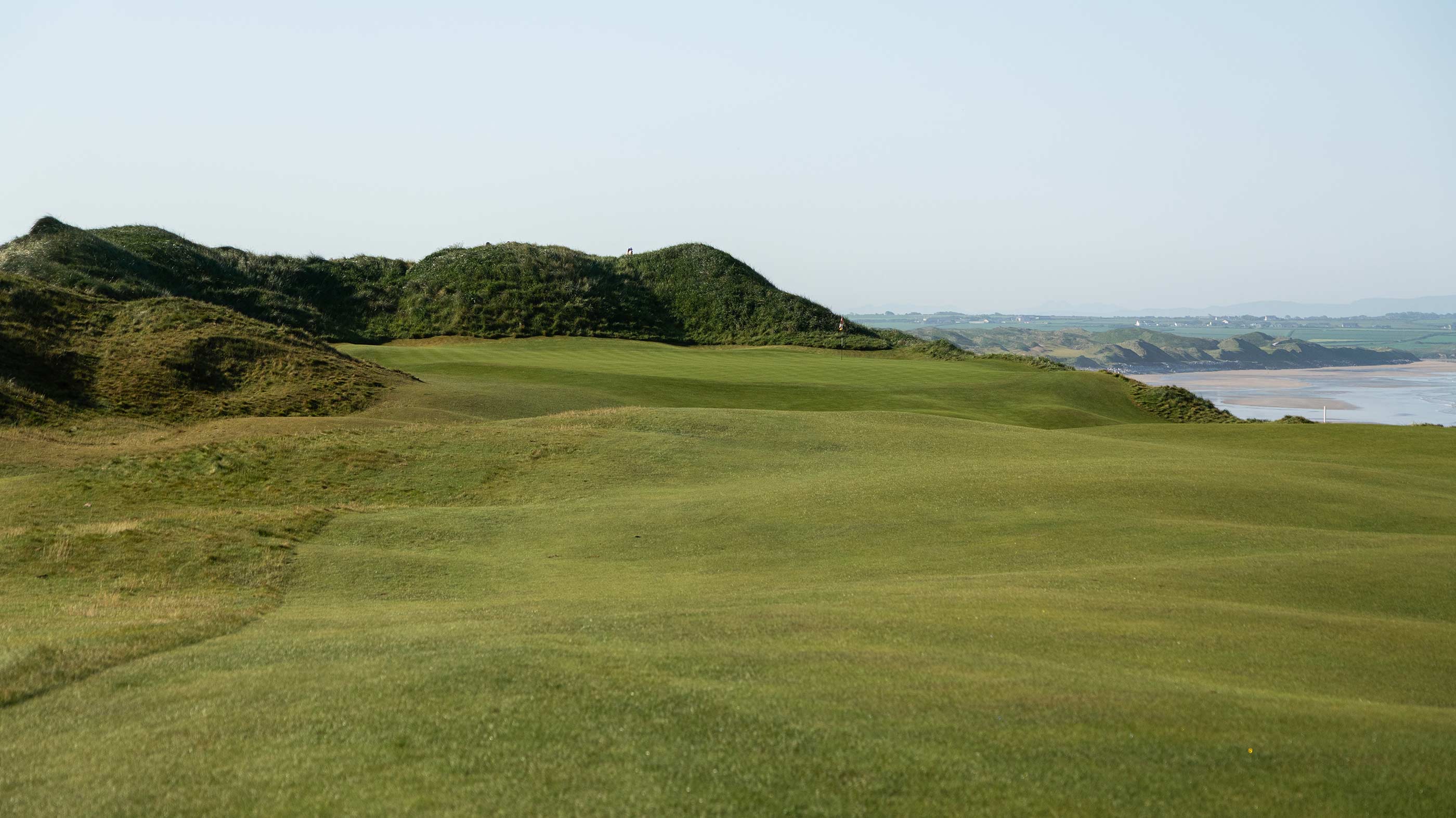 Approach to the seventh green at Ballybunion Old (Fried Egg Golf)
