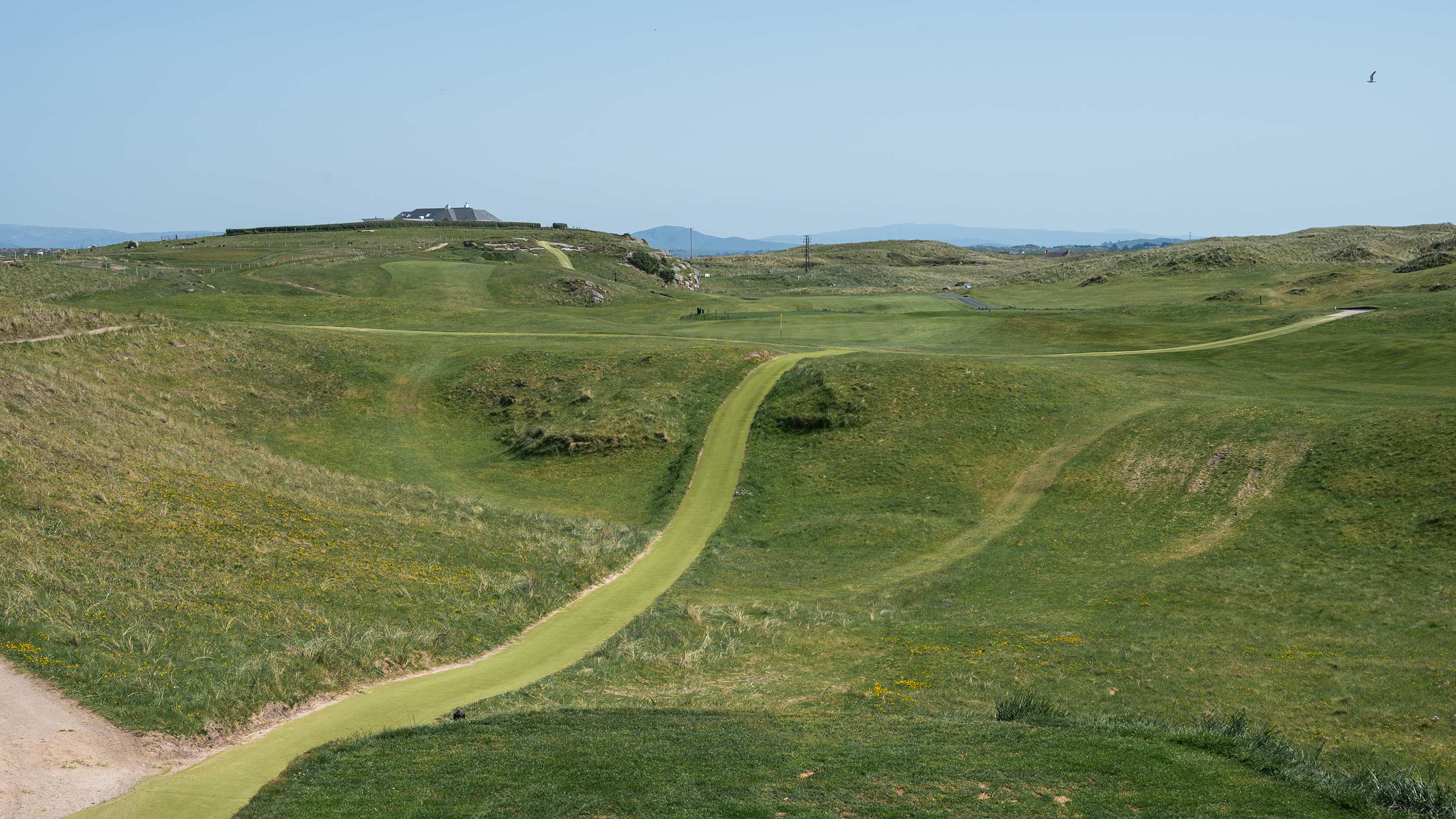The eighth tee shot at Cruit Island (Fried Egg Golf)
