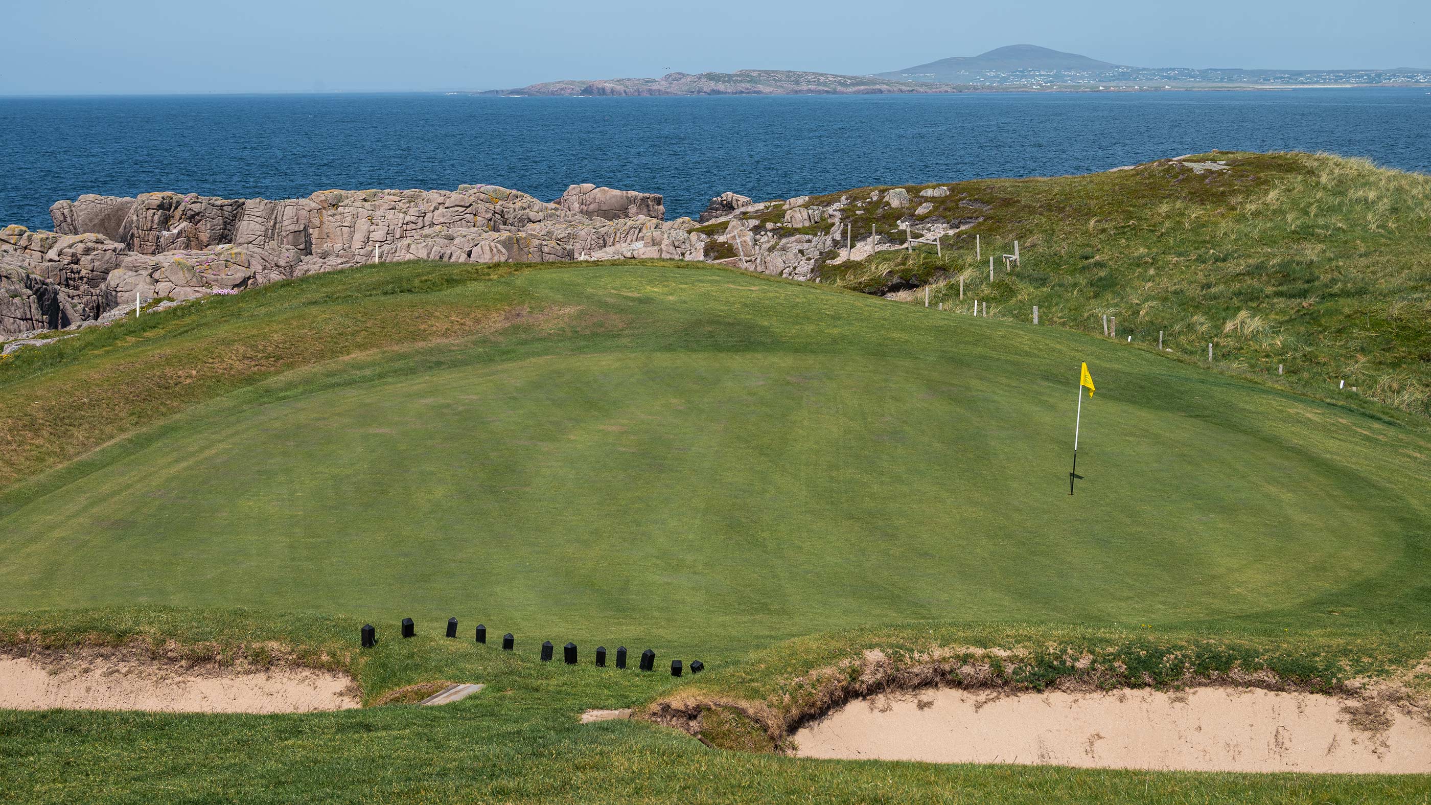 The sixth green at Cruit Island (Fried Egg Golf)