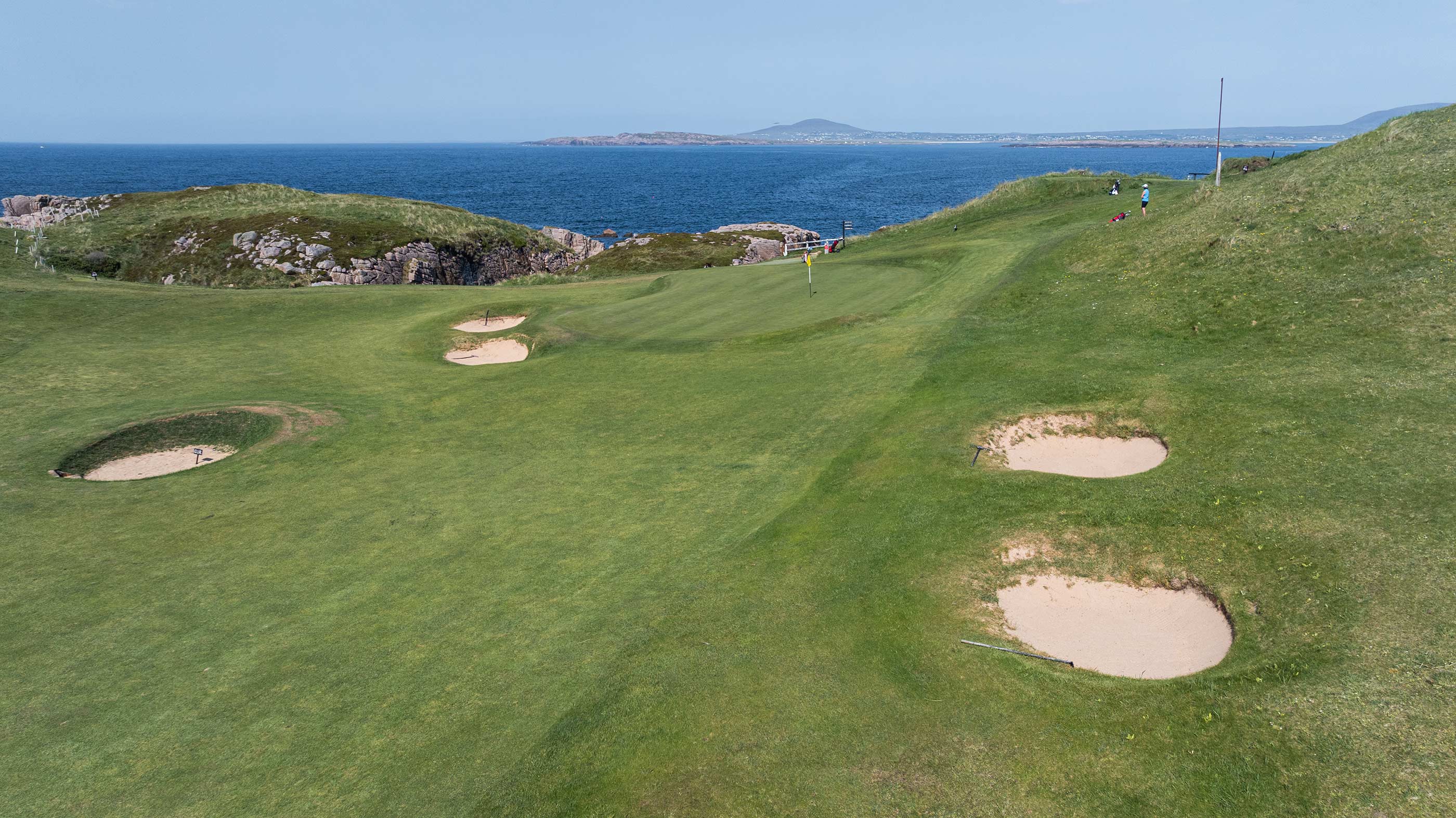Approach to the fifth green at Cruit Island (Fried Egg Golf)