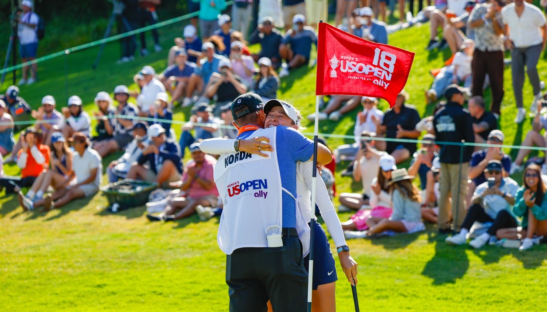korda-hug-flag-Main