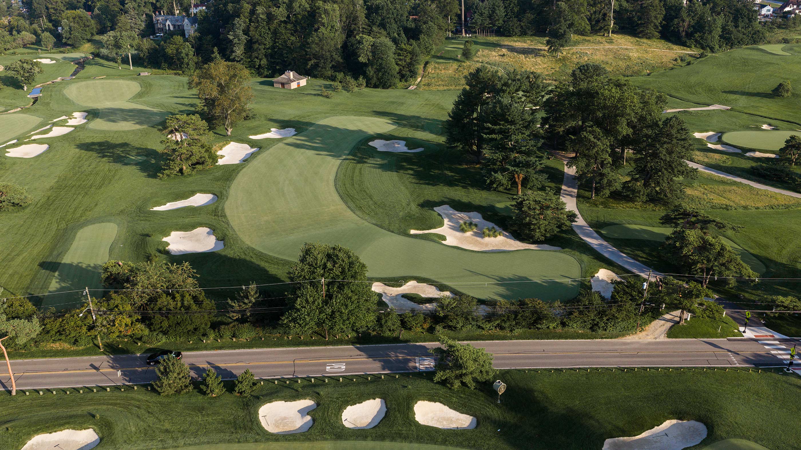 The 10th hole at Merion East (Fried Egg Golf)