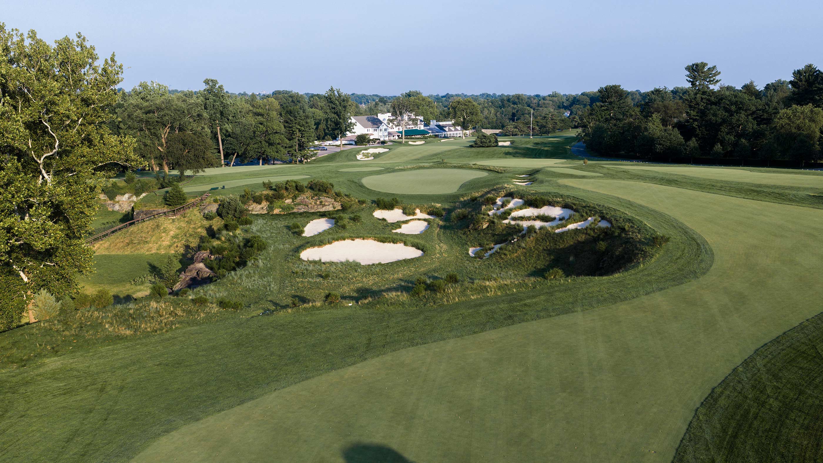 Approach to the 16th green at Merion East (Fried Egg Golf)