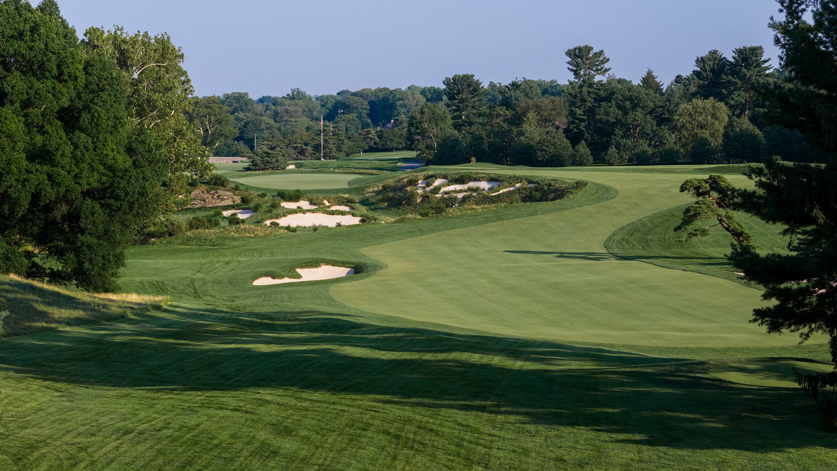 The 16th tee shot at Merion East (Fried Egg Golf)