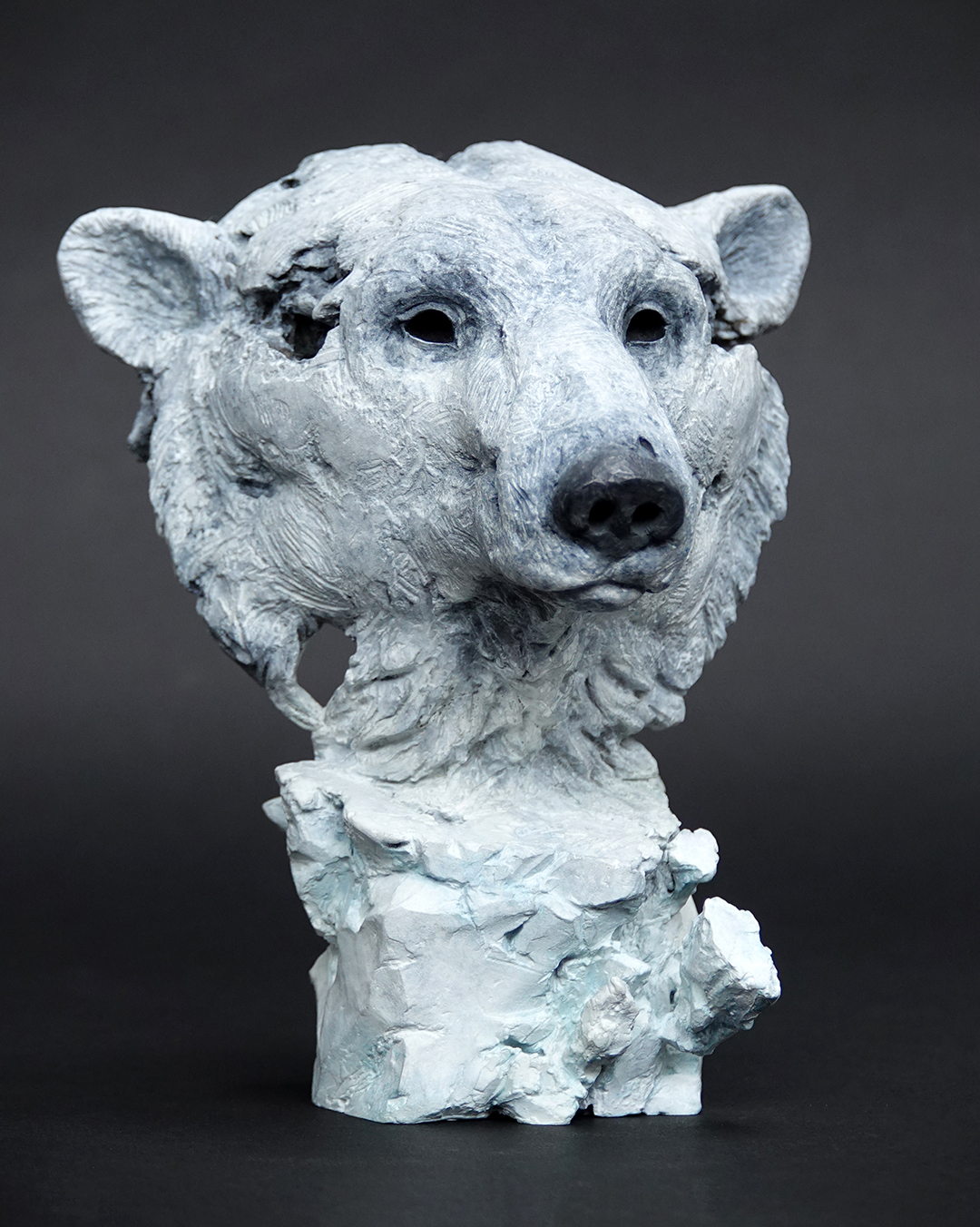White patina bronze polar bear bust created by Pierre Jean Chabert