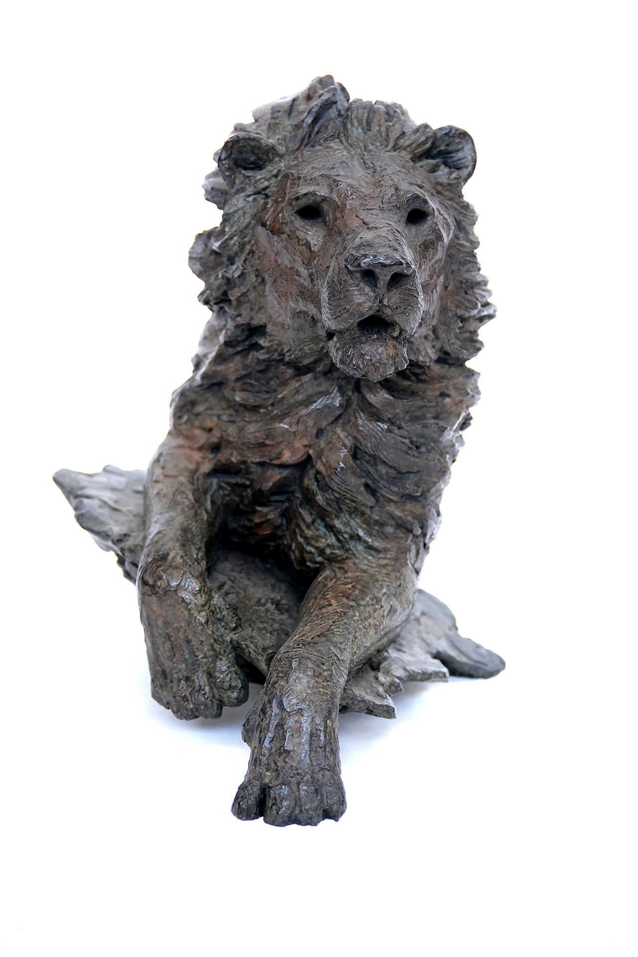 Sculpture en bronze intitulée The Rock par Pierre-Jean Chabert, représentant un lion majestueux posé sur un rocher, capturant la puissance et la sérénité du roi des animaux. Sculpture en bronze intitulée Le Rocher de Pierre-Jean Chabert, représentant un lion majestueux posé sur un rocher, capturant la puissance et la sérénité du roi des bêtes.