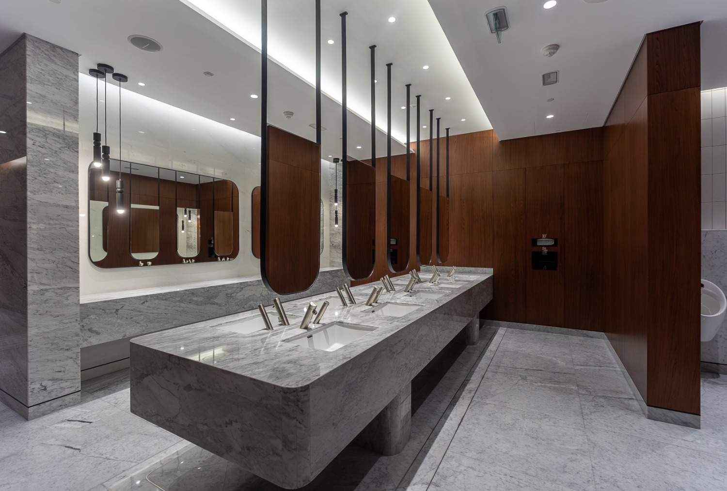 VIP Washrooms - Marina Mall, Abu Dhabi