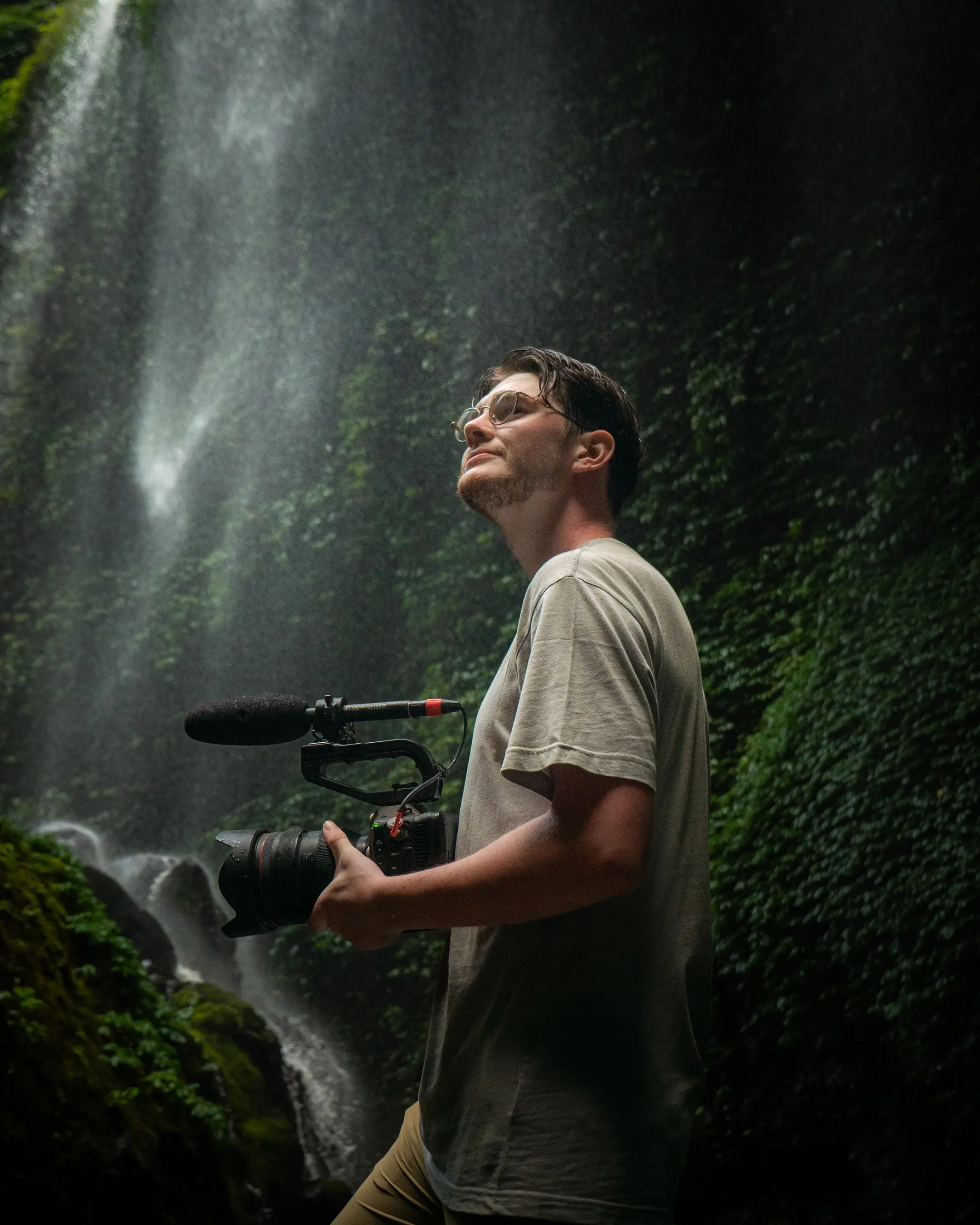 Kristian Birkeland på videoproduksjon i indonesia