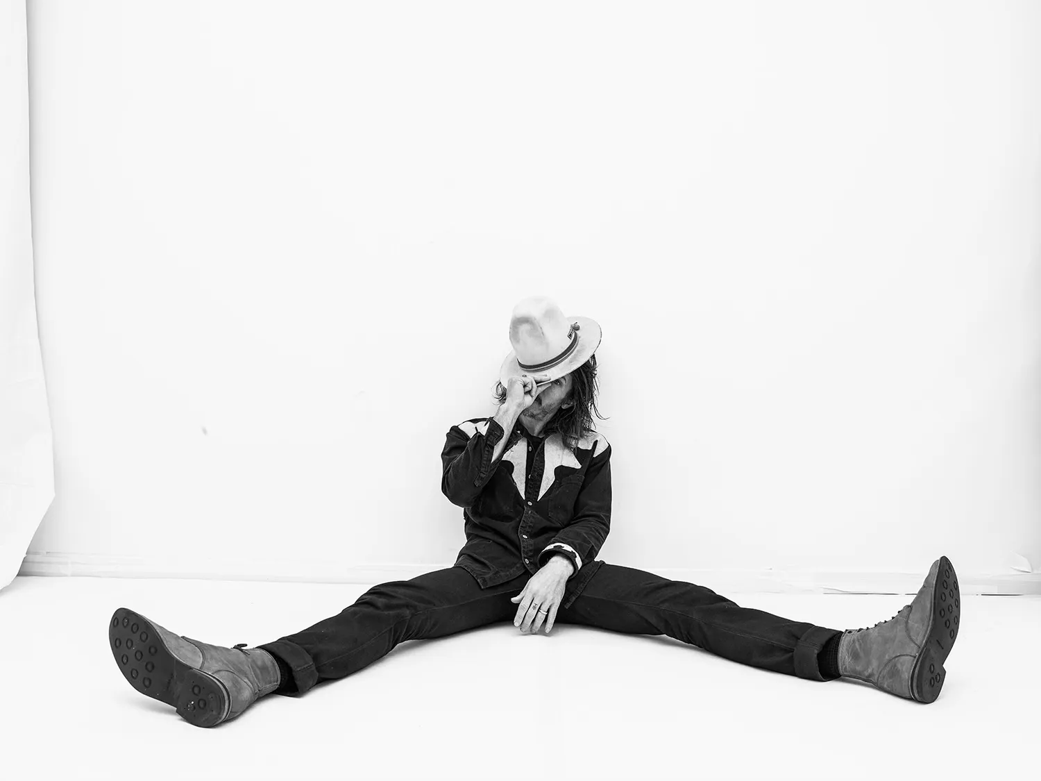 A portrait of Robby Klein; celebrity, music and fine art photographer based in Nashville, Tennessee.